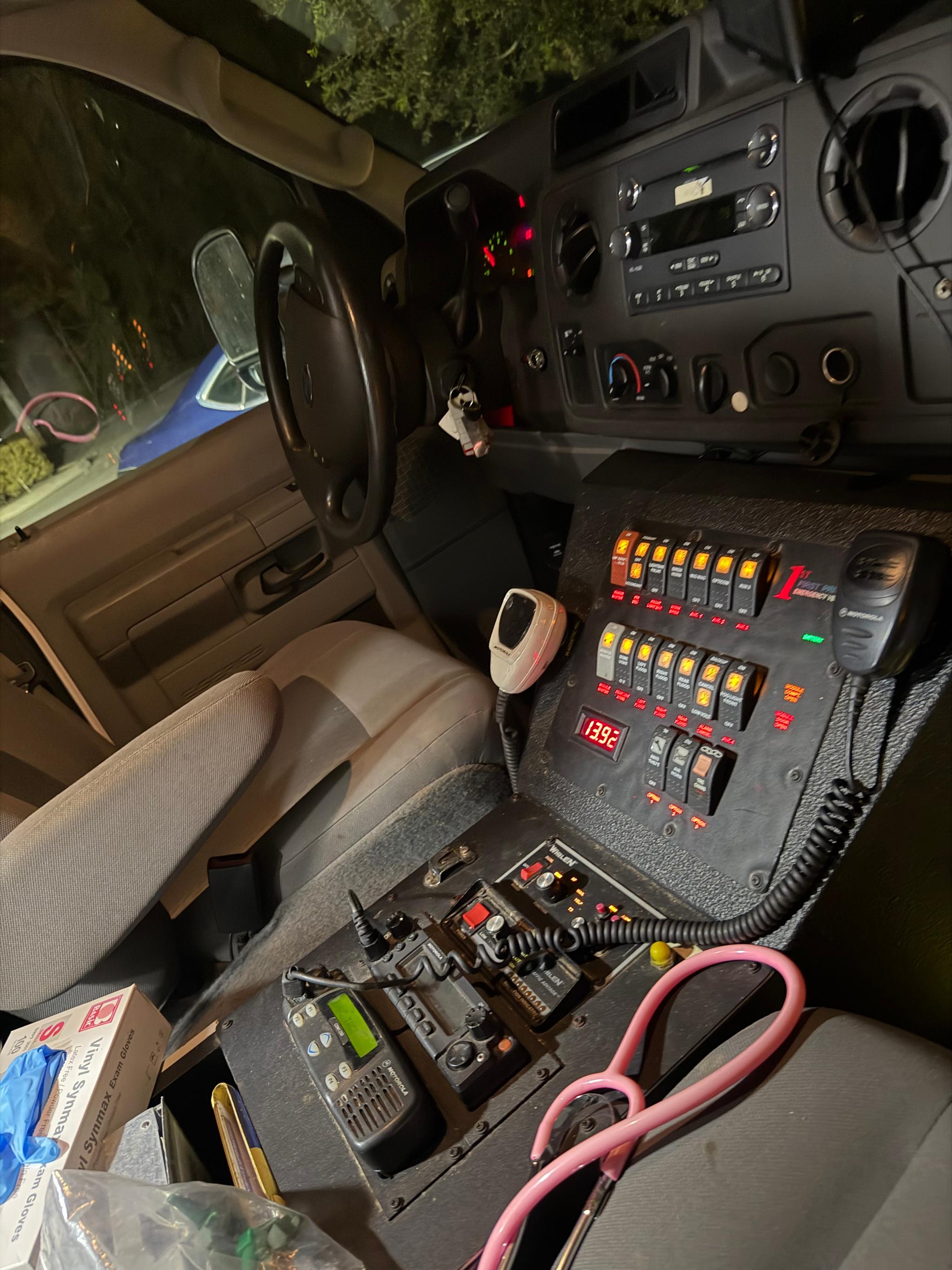 2016 PL-Custom Ford Type III Ambulance - image 2