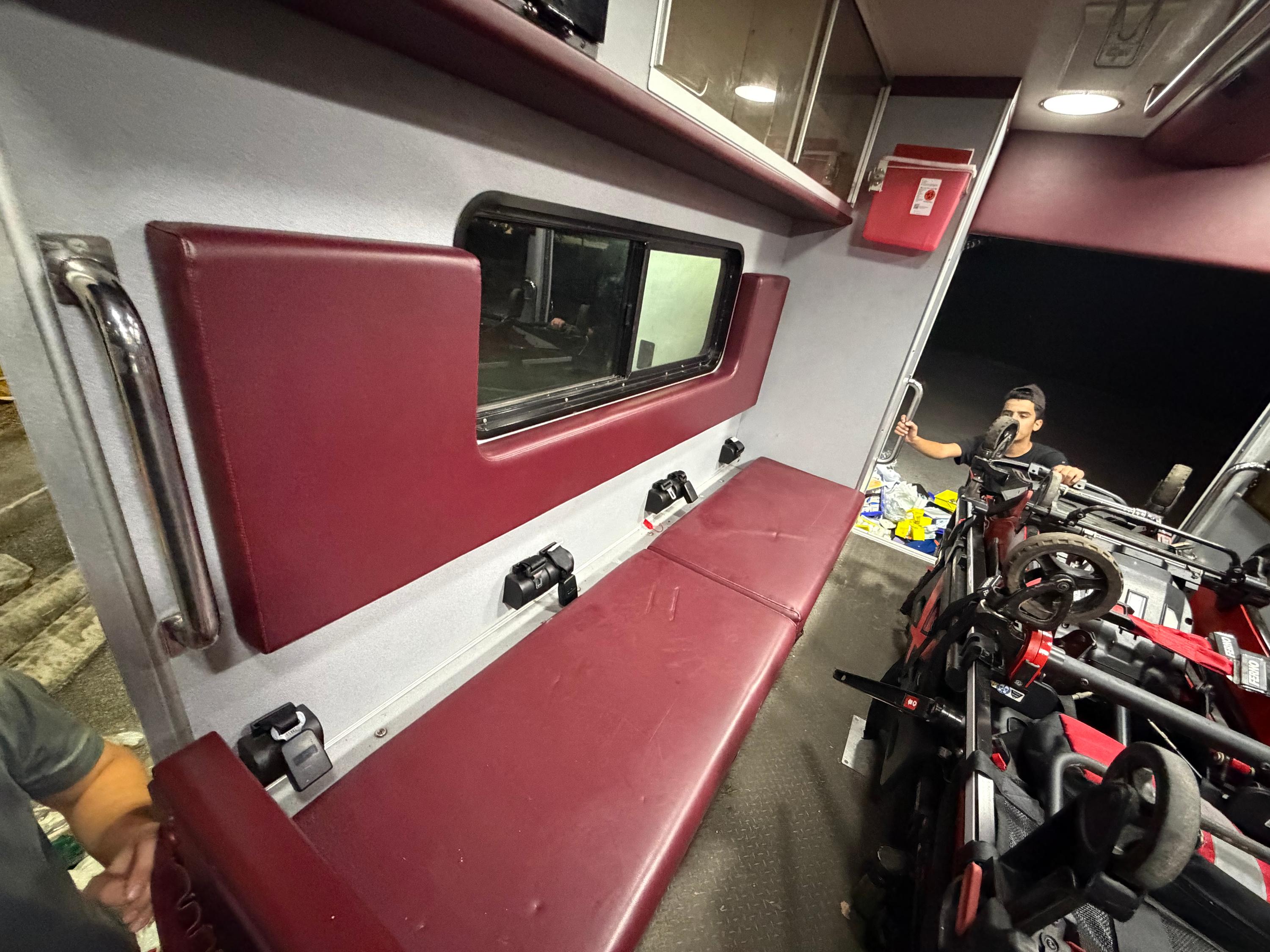 2016 PL-Custom Ford Type III Ambulance - image 6