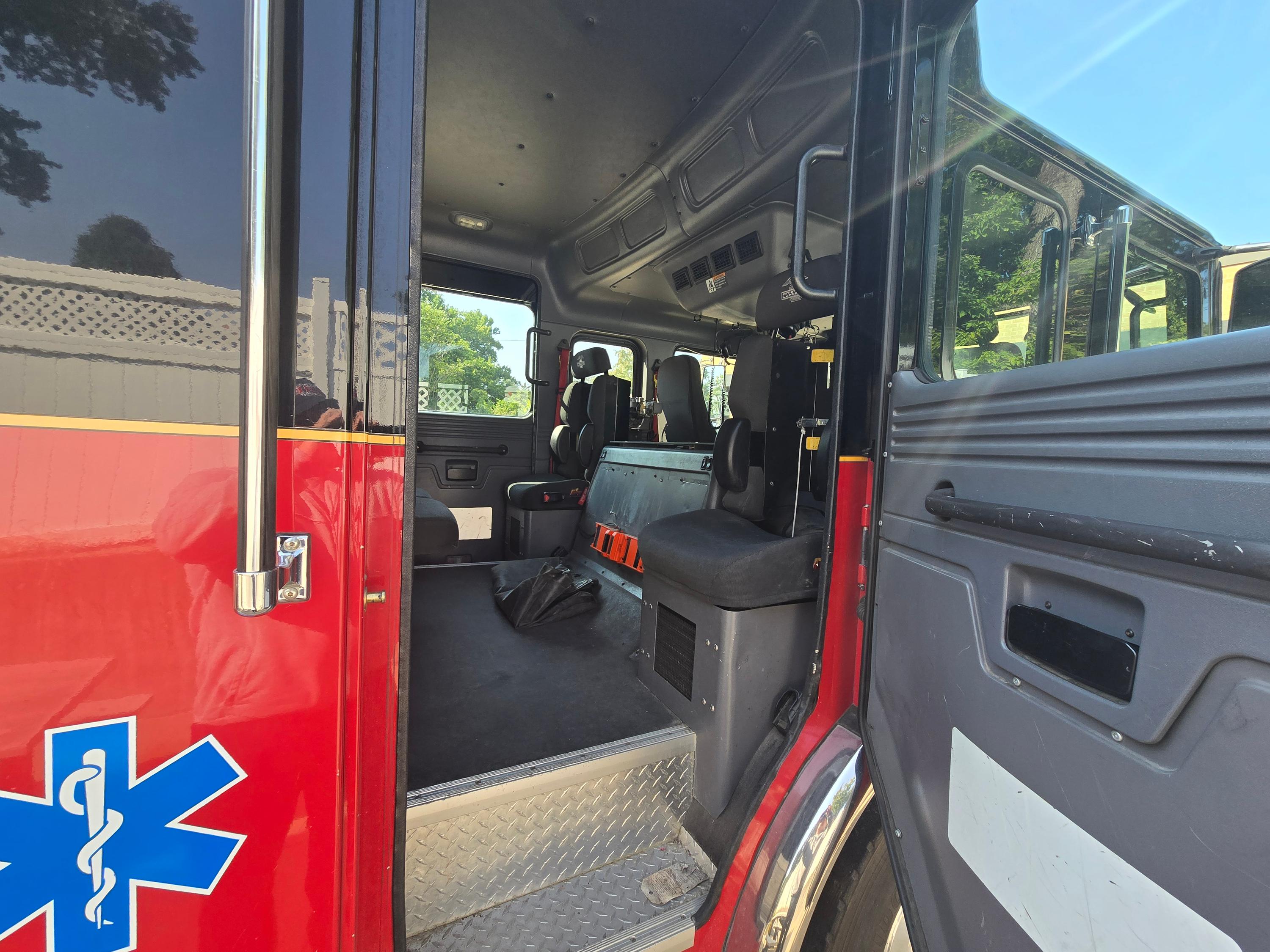 2007 American LaFrance Metropolitan Pumper - image 12