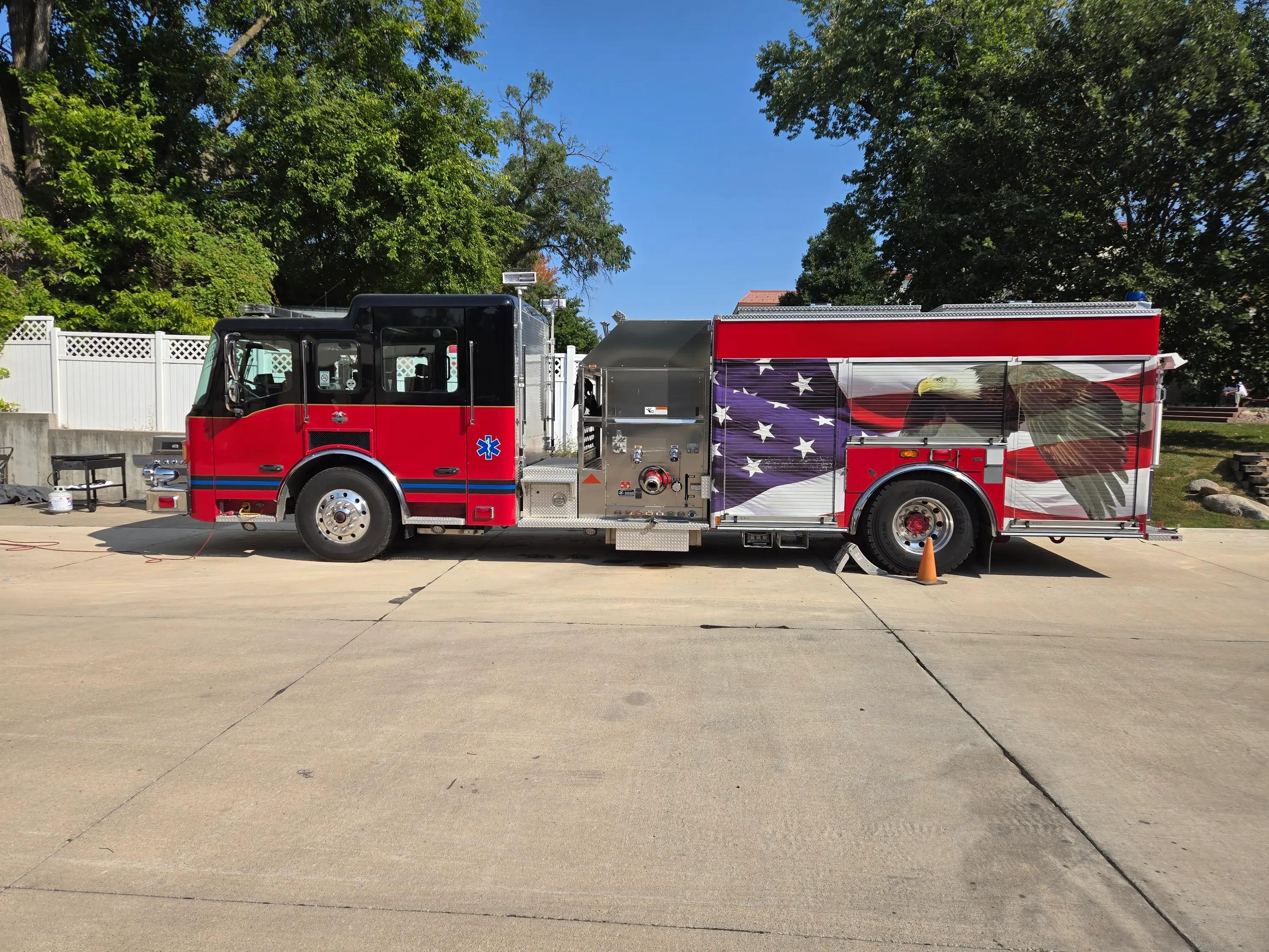 2007 American LaFrance Metropolitan Pumper - image 2