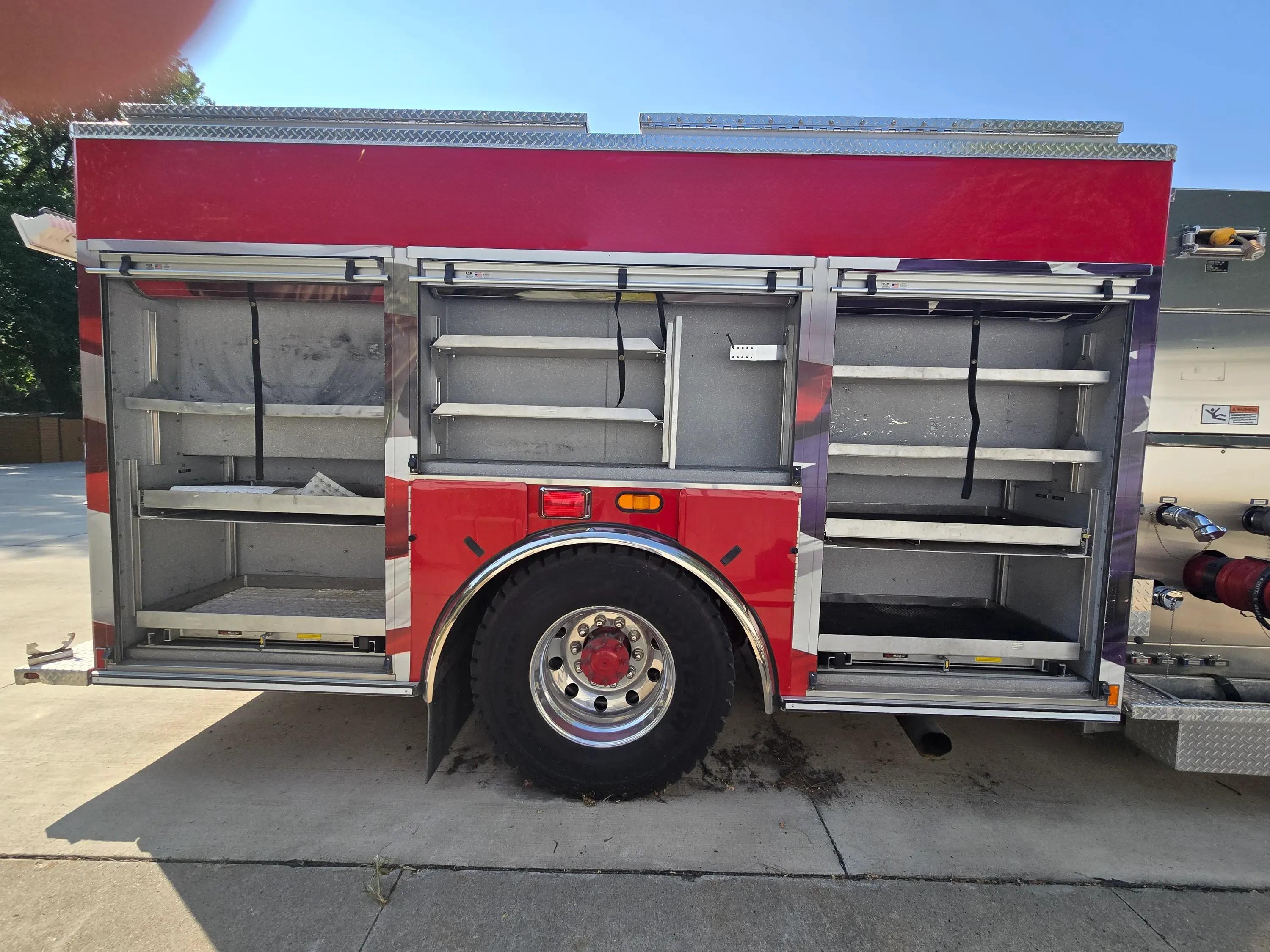 2007 American LaFrance Metropolitan Pumper - image 15