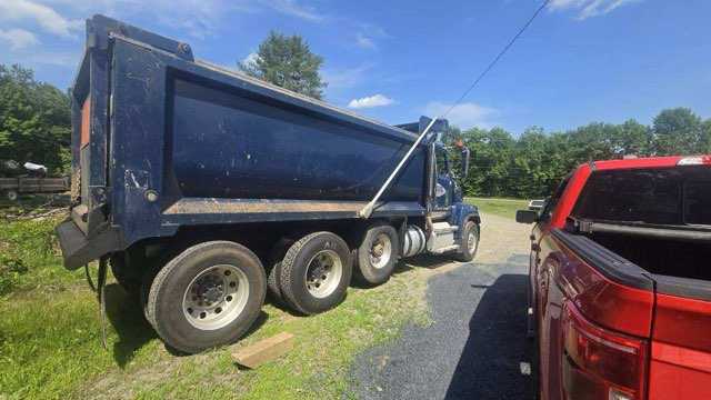 2019 Western Star 4700SB Dump Truck — photo 3
