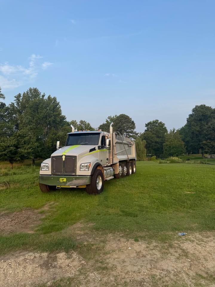 2025 Kenworth t880 Dump Truck - image 2