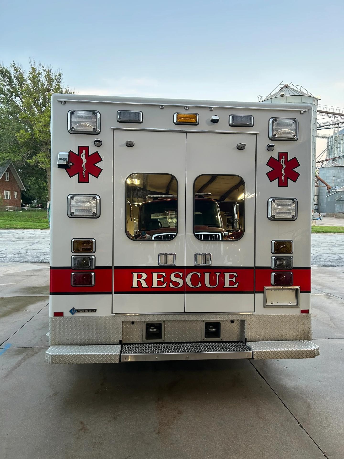 2012 Road Rescue Ford Type III Ambulance - image 2