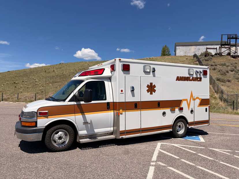2015 Demers Chevrolet Type III Ambulance — photo 3