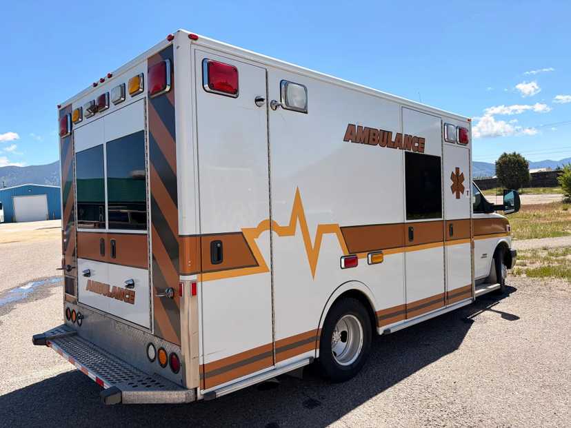 2015 Demers Chevrolet Type III Ambulance — photo 4
