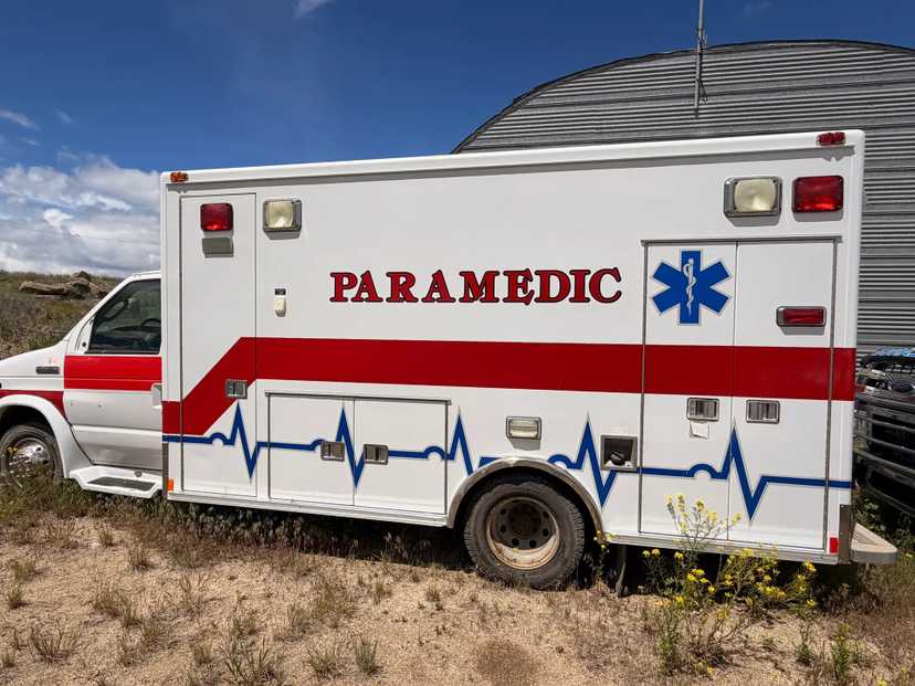2006 MedTec Ford Type III Ambulance — photo 3