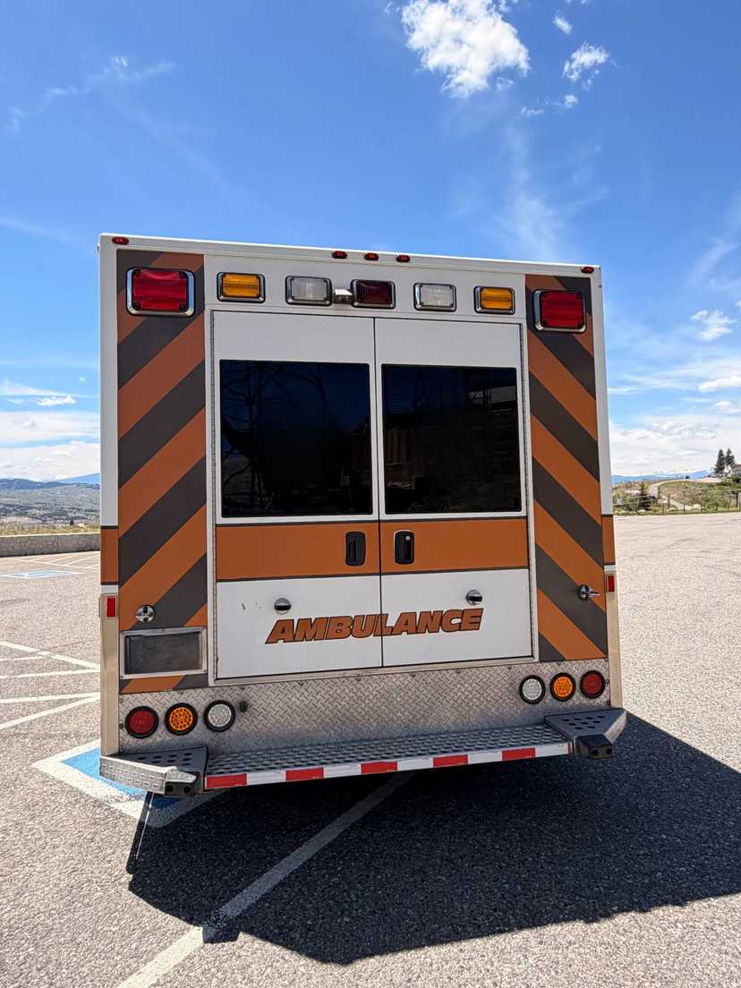2015 Demers Chevrolet Type III Ambulance — photo 6