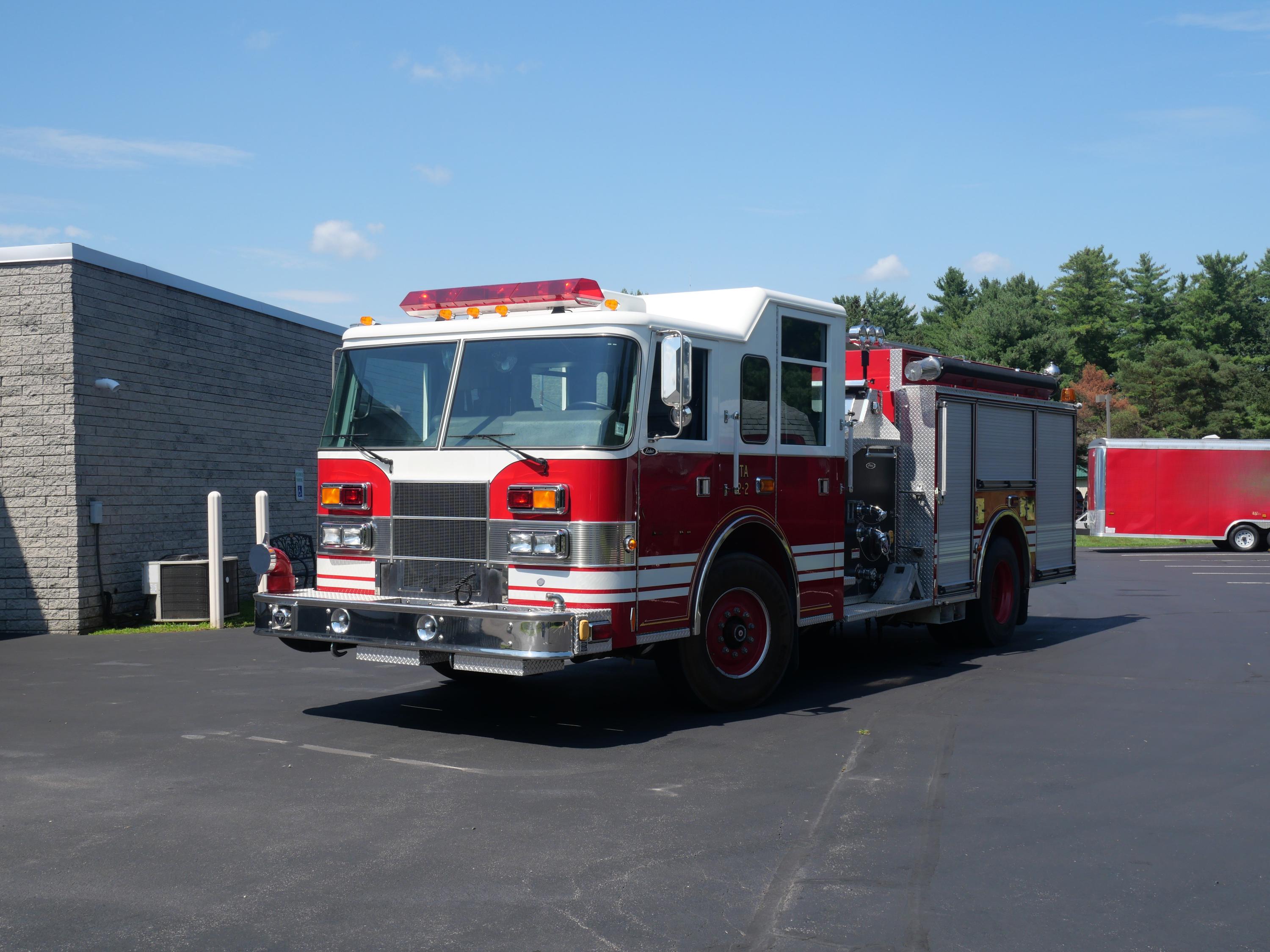 2001 Pierce Saber Pumper - image 3