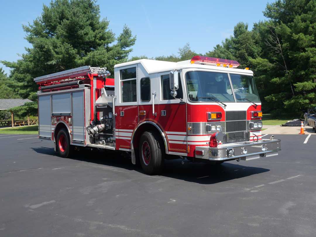 2001 Pierce Saber Pumper