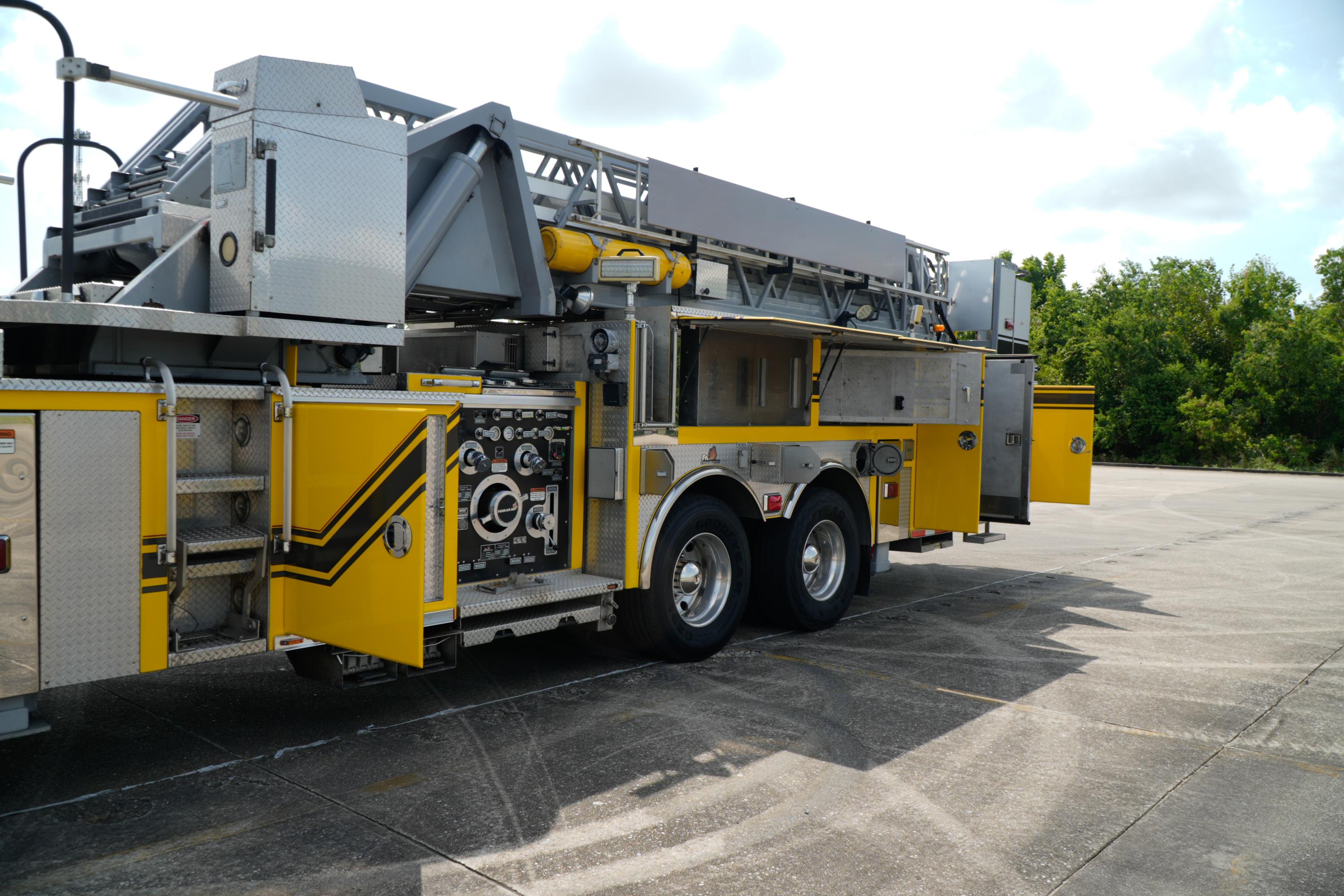 2005 Ferrara 100' Quint - image 73