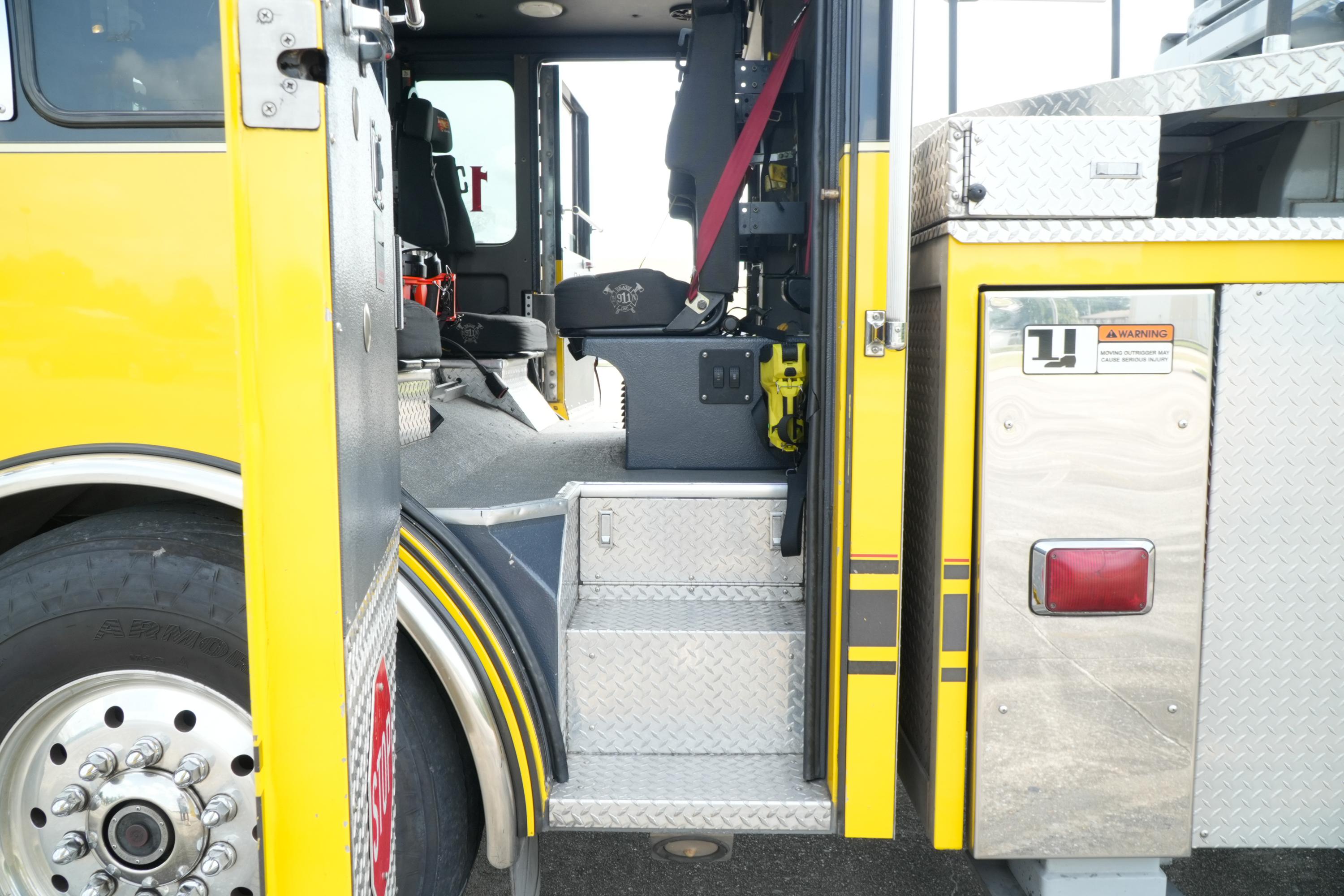 2005 Ferrara 100' Quint - image 110