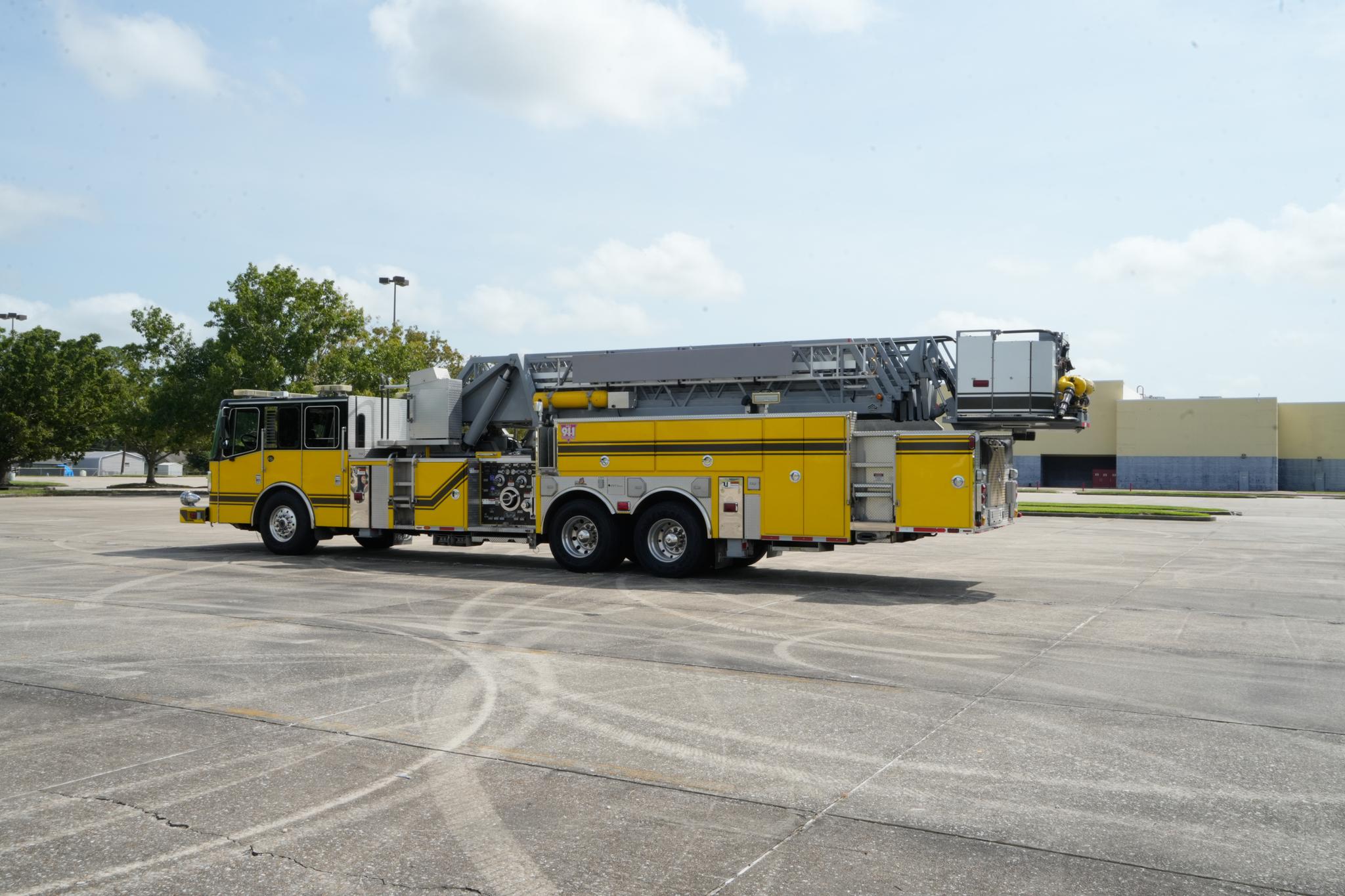 2005 Ferrara 100' Quint - image 5