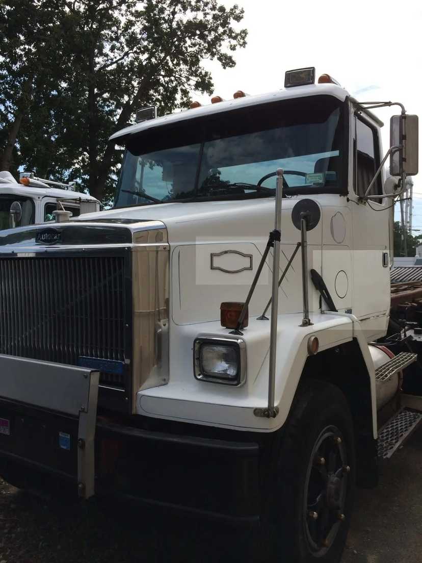 1990 Autocar ACL64 Roll-Off — photo 2