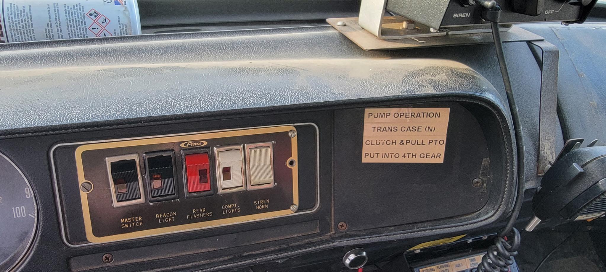 1976 E-One Dodge 4x4 Mini Pumper - image 19