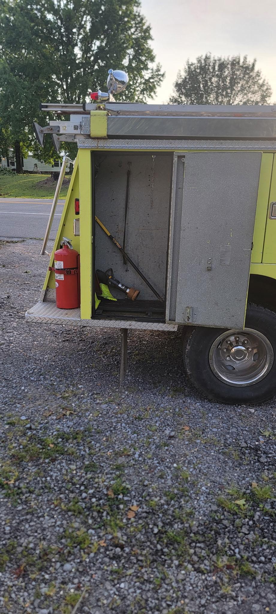 1976 E-One Dodge 4x4 Mini Pumper - image 13