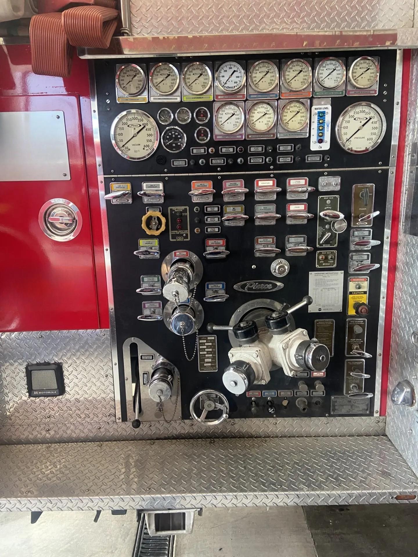 1991 Pierce Pumper Tanker - image 5