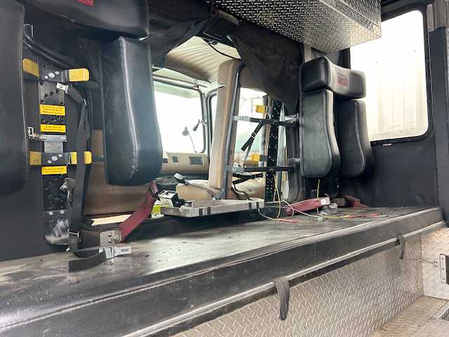 1995 Custom Fire Ford Pumper — photo 5