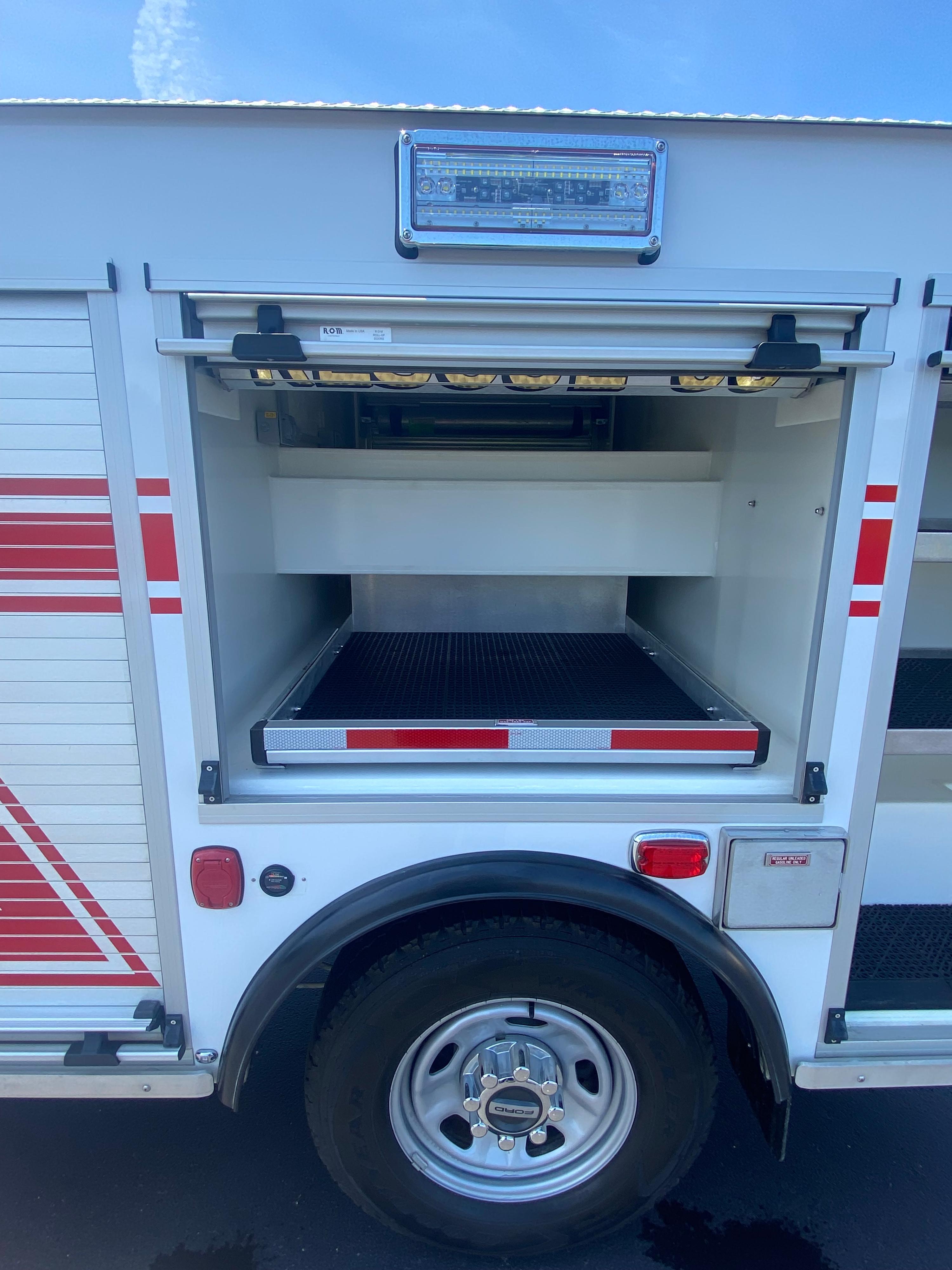 2020 Ford F-350 4x4 Light Rescue - image 6