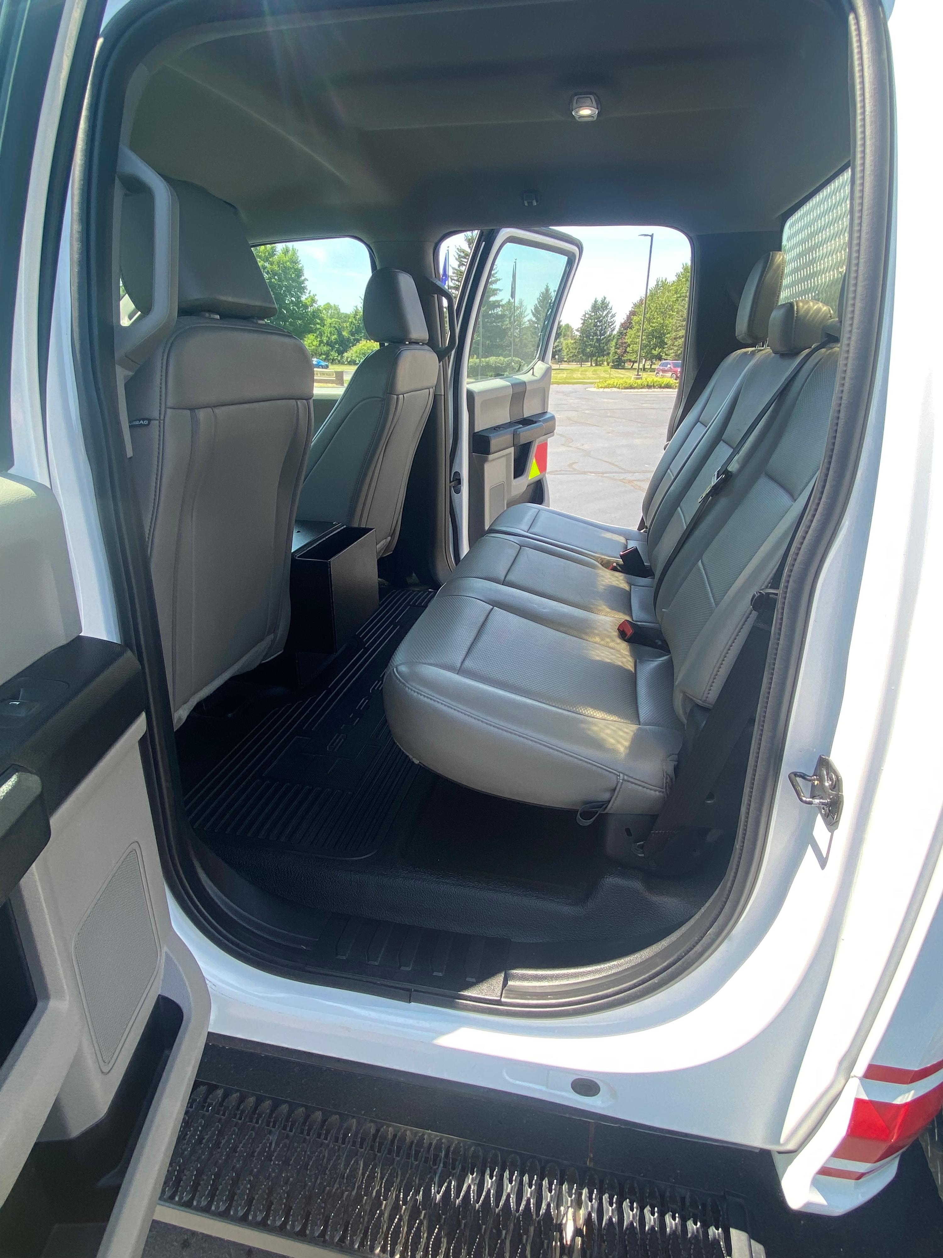 2020 Ford F-350 4x4 Light Rescue - image 15