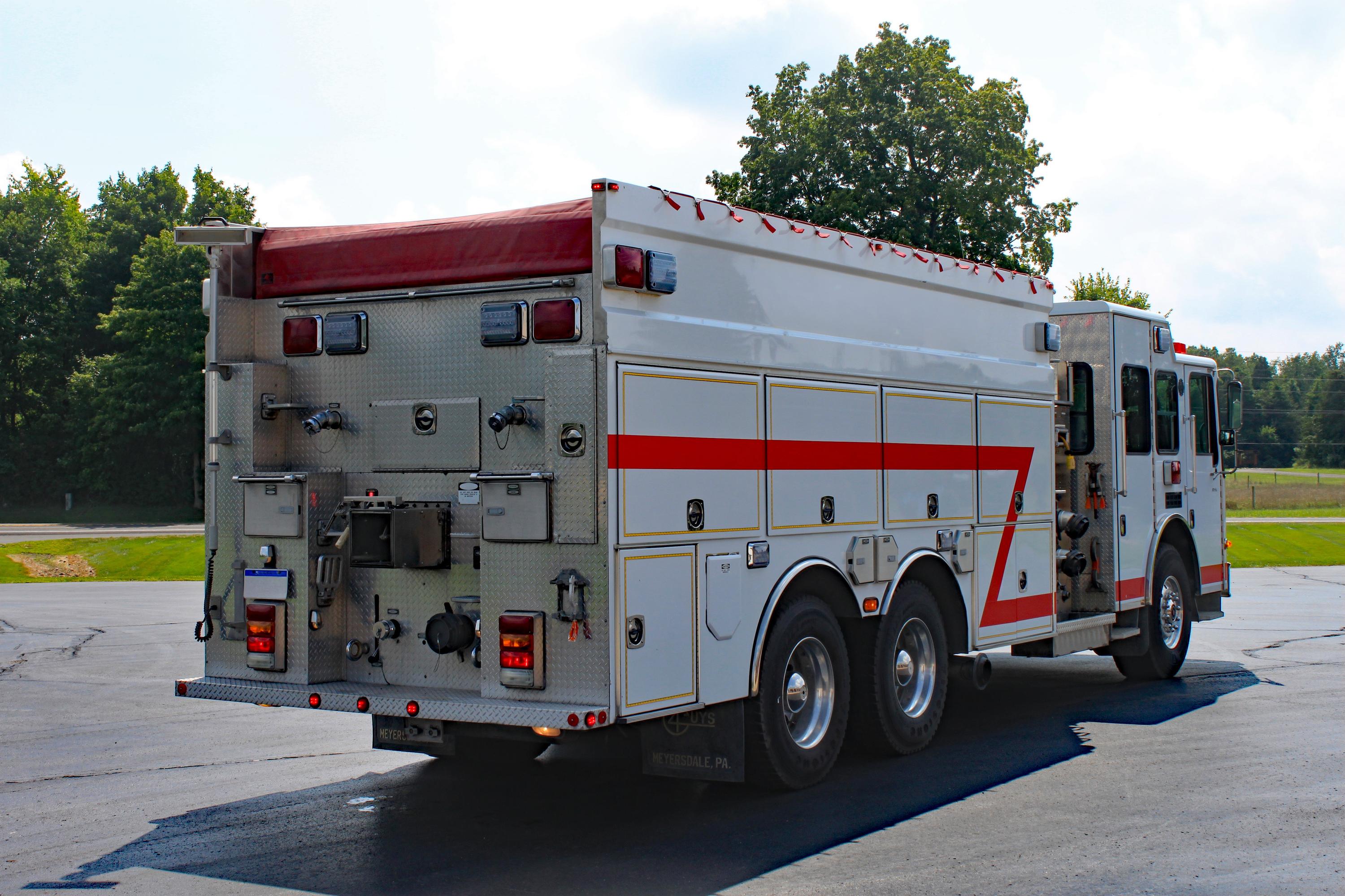 2002 HME/4 Guys 2500 Gallon Tanker - image 6