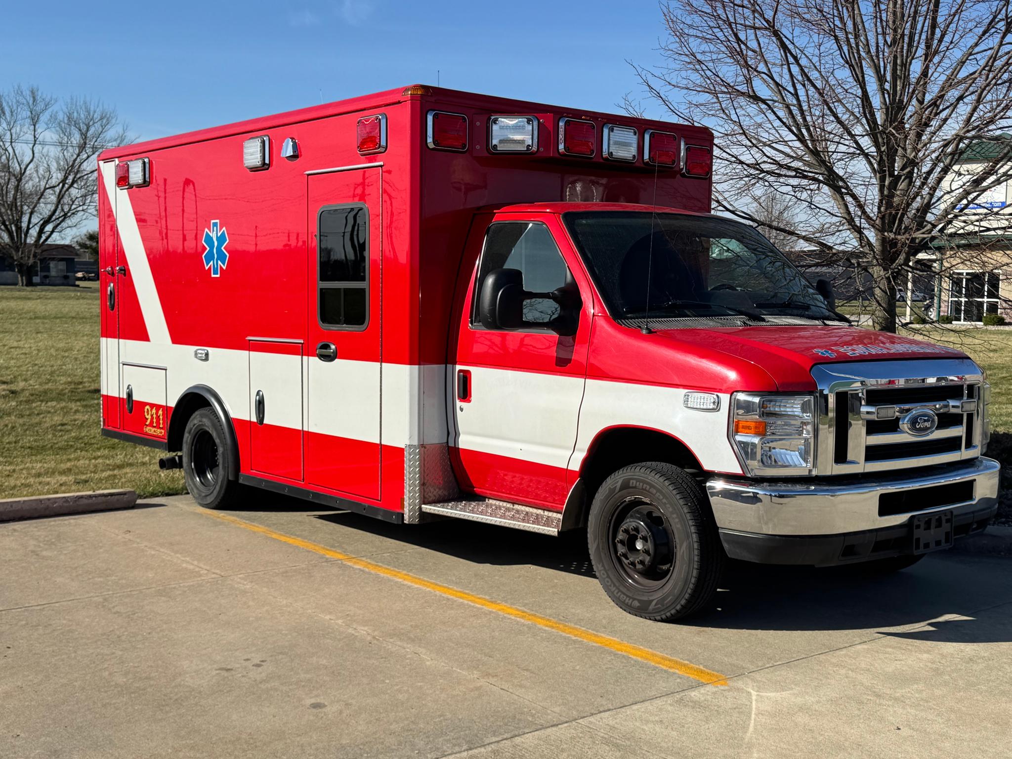 2019 Ford E-450 Wheeled Coach Type III - image 3