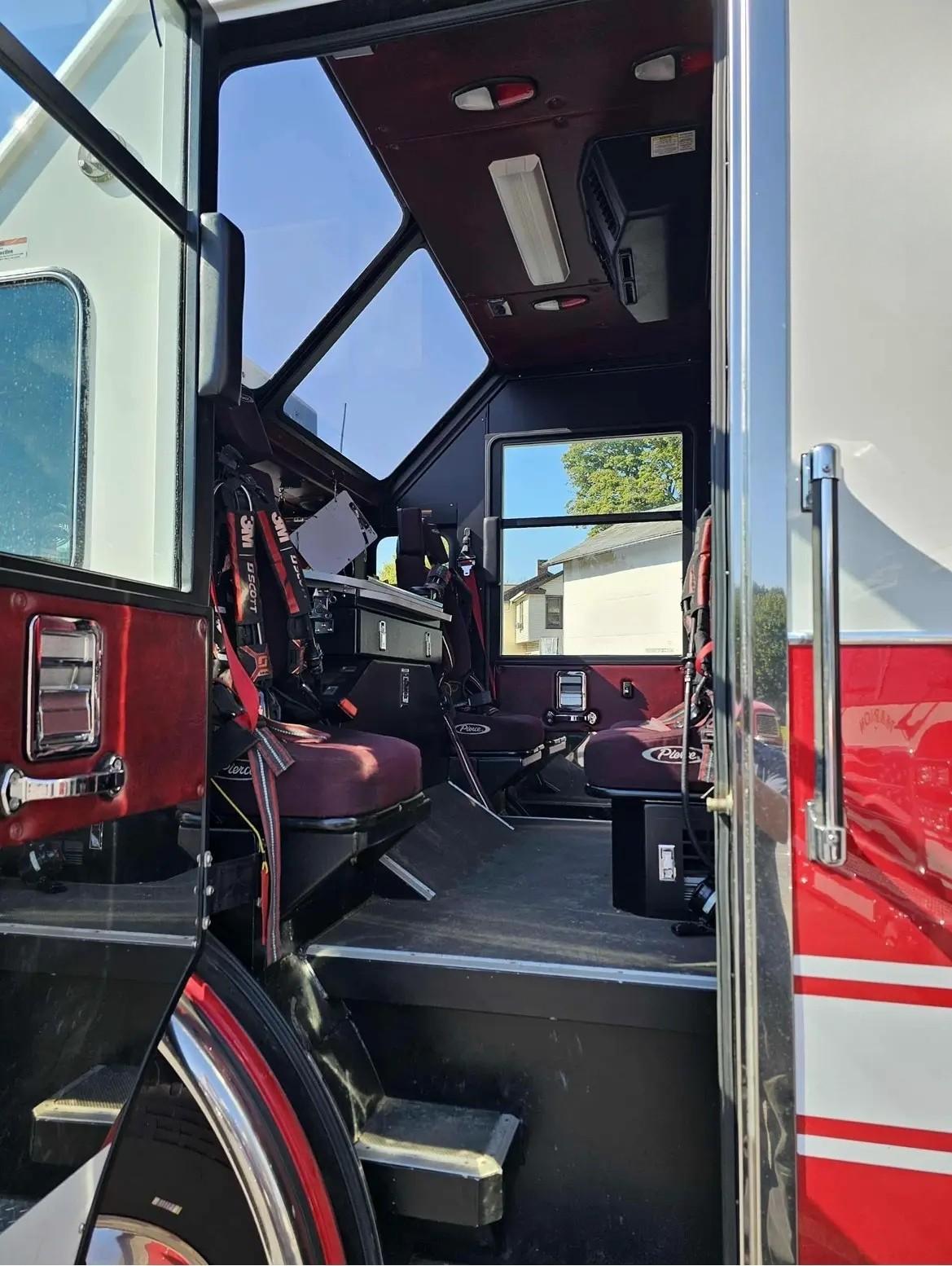 2005 Pierce ENFORCER Heavy Rescue - image 9