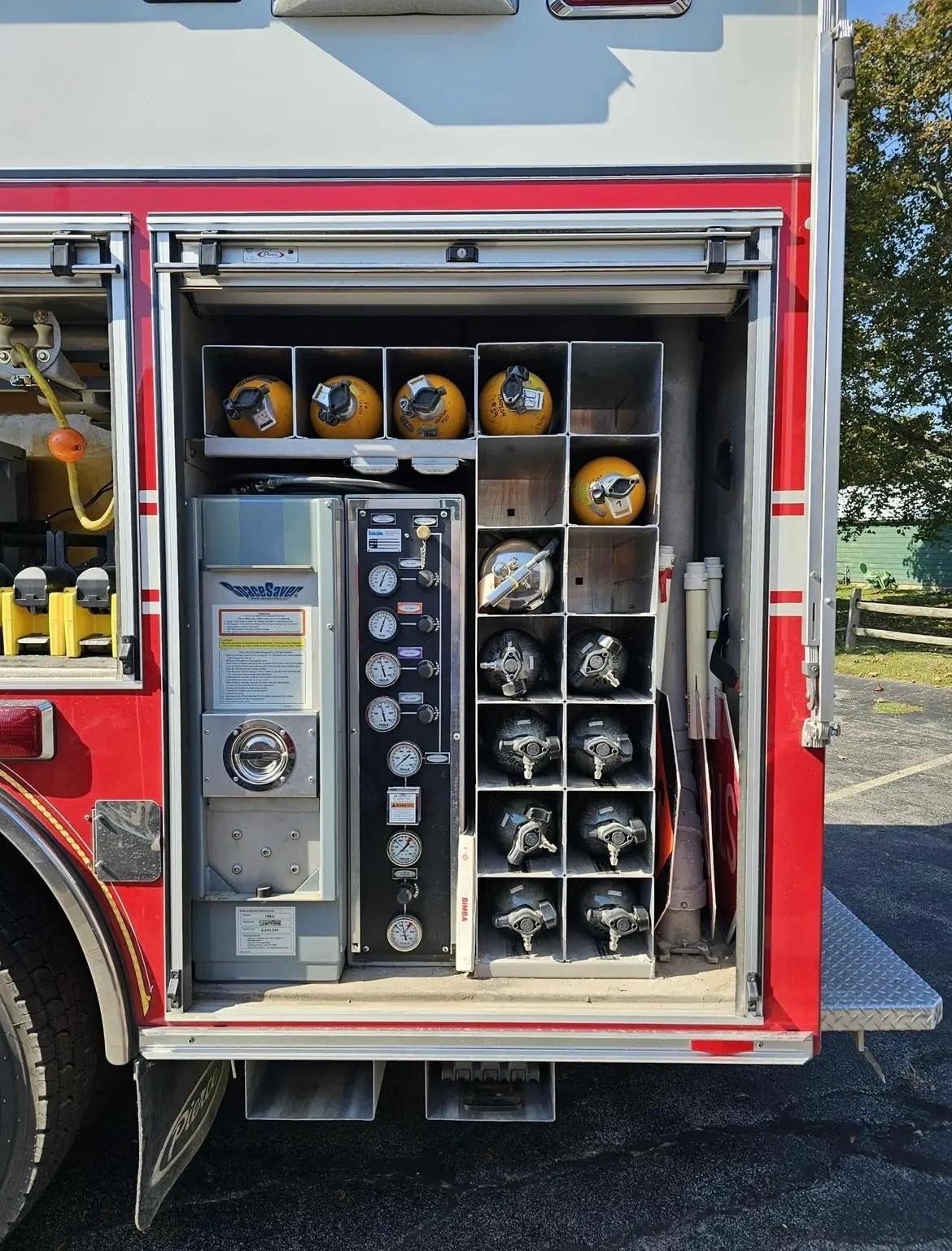 2005 Pierce ENFORCER Heavy Rescue - image 11