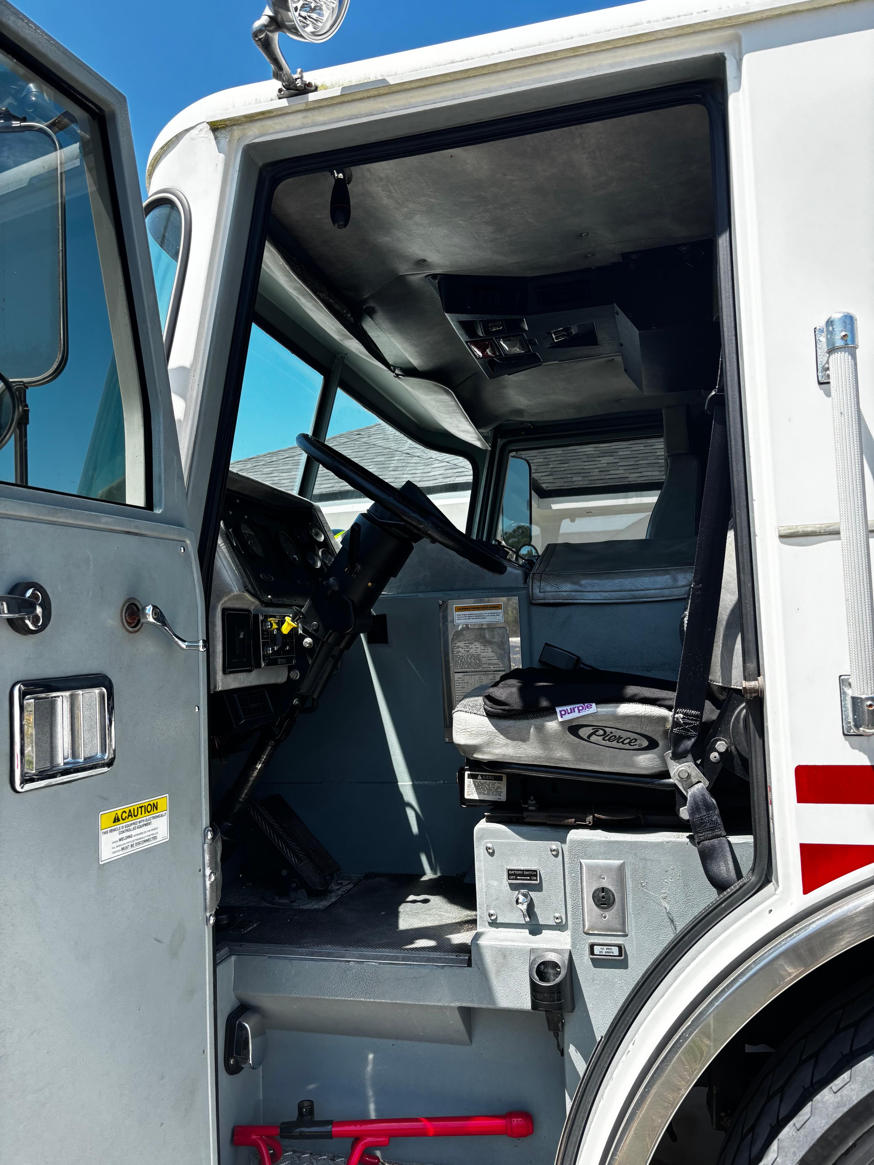 2004 Pierce Contender Pumper - image 13