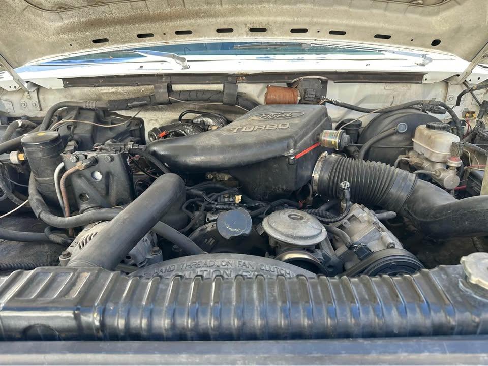 1994 Ford F350 Dump Truck - image 4
