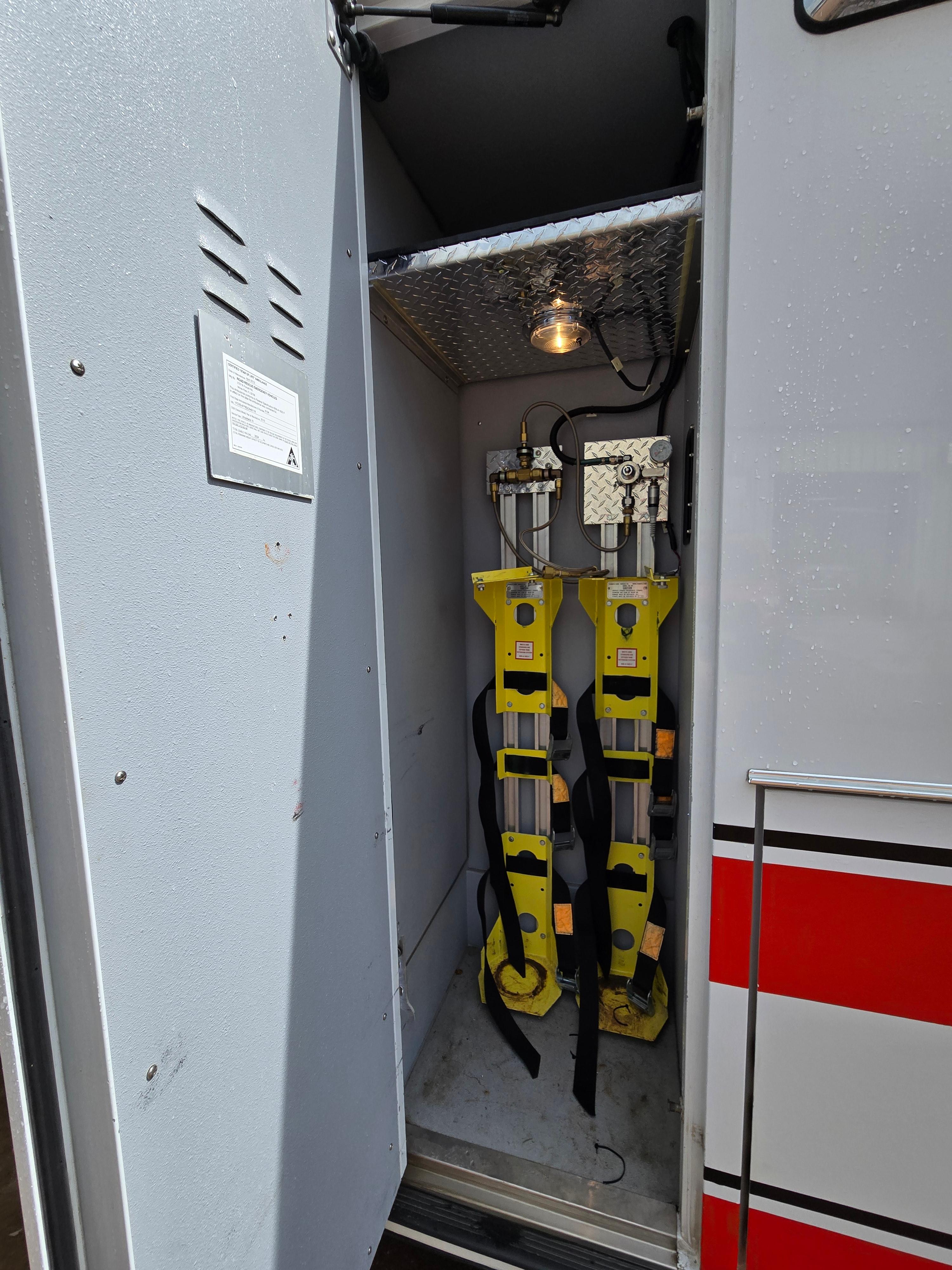 2010 Road Rescue Ford Type III Ambulance - image 8