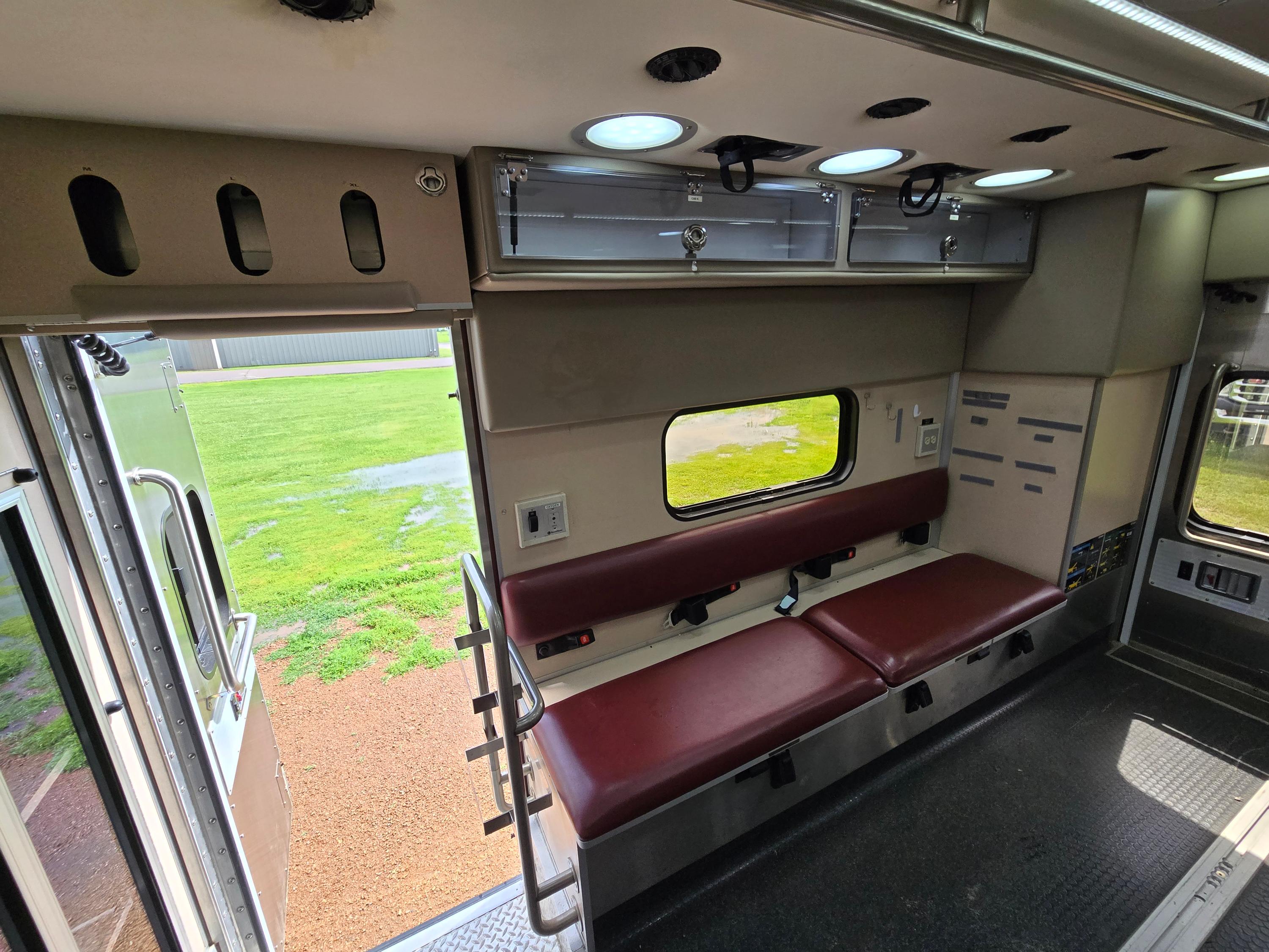 2010 Road Rescue Ford Type III Ambulance - image 15