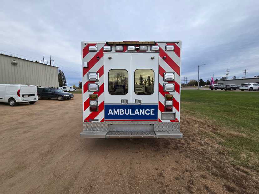 2010 Road Rescue Ford Type III Ambulance — photo 3