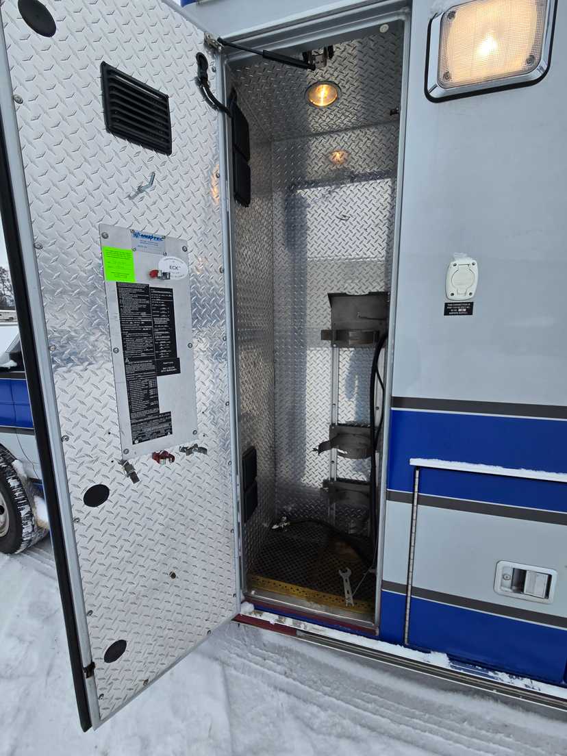 2010 MedTec Ford Type III Ambulance — photo 5