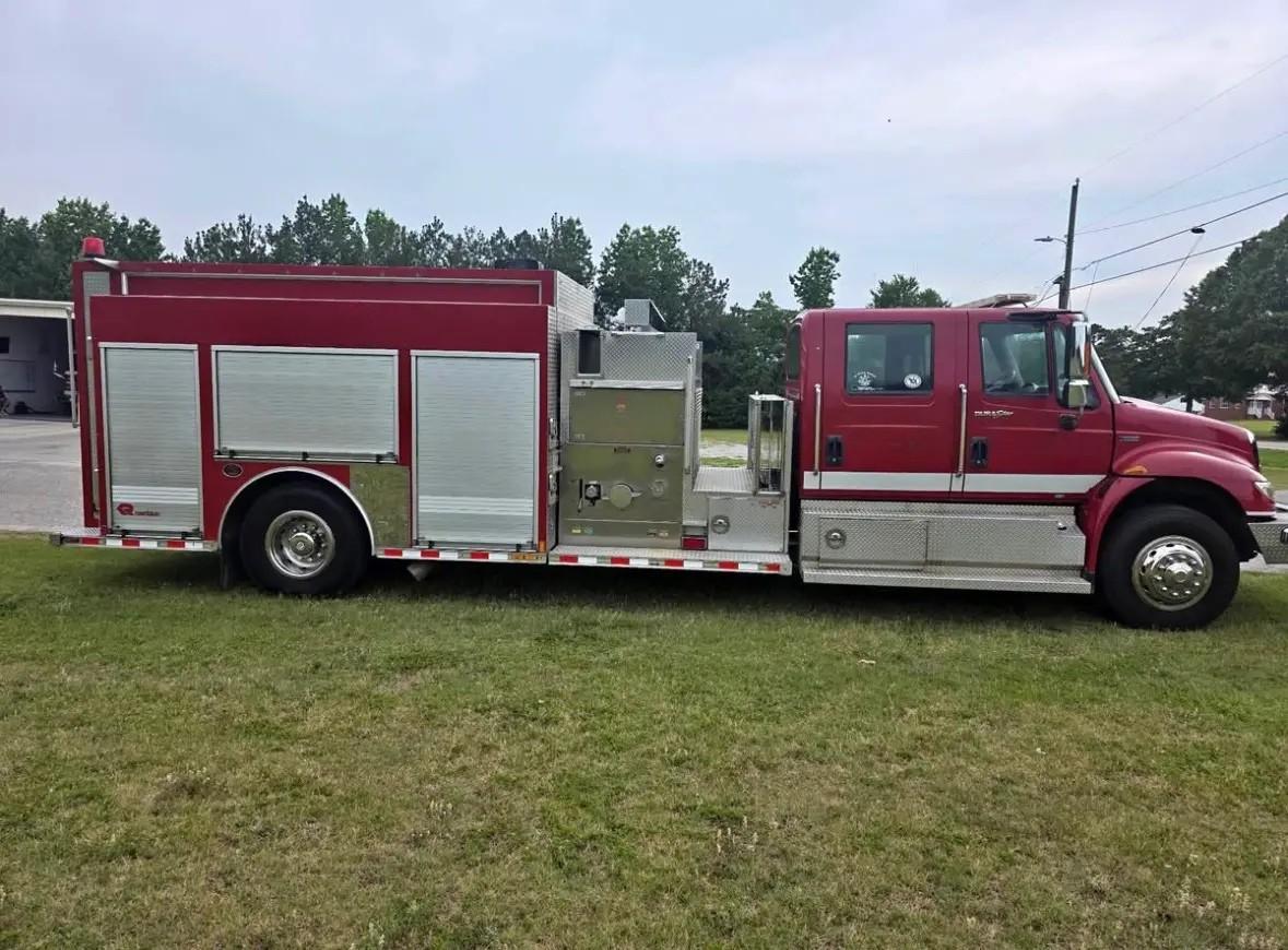 2007 International Rosenbauer Pumper Tanker - image 3