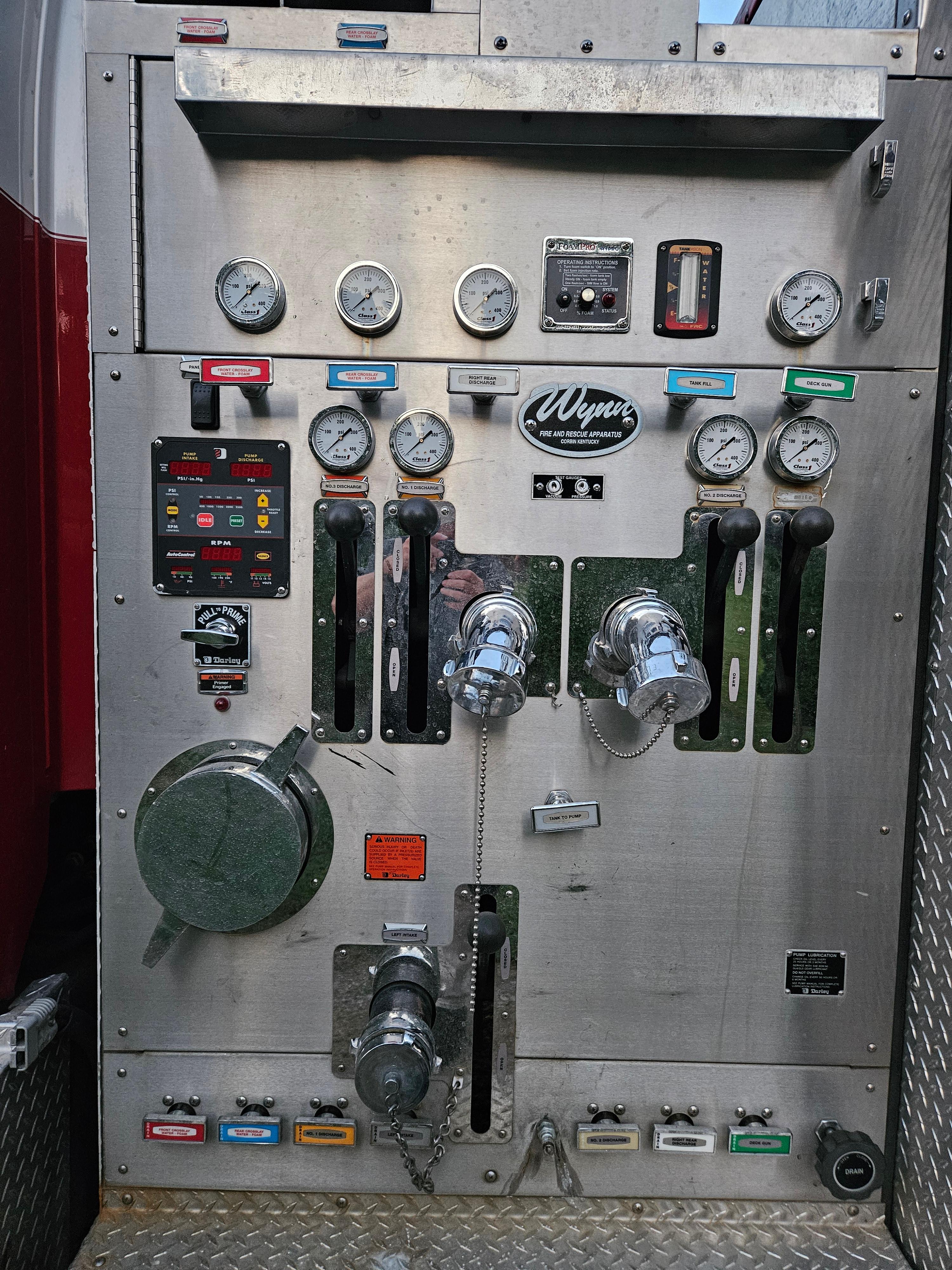 2006 GMC Pumper - image 5