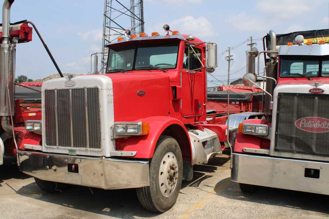 1997 Peterbilt 378 Roll-Off