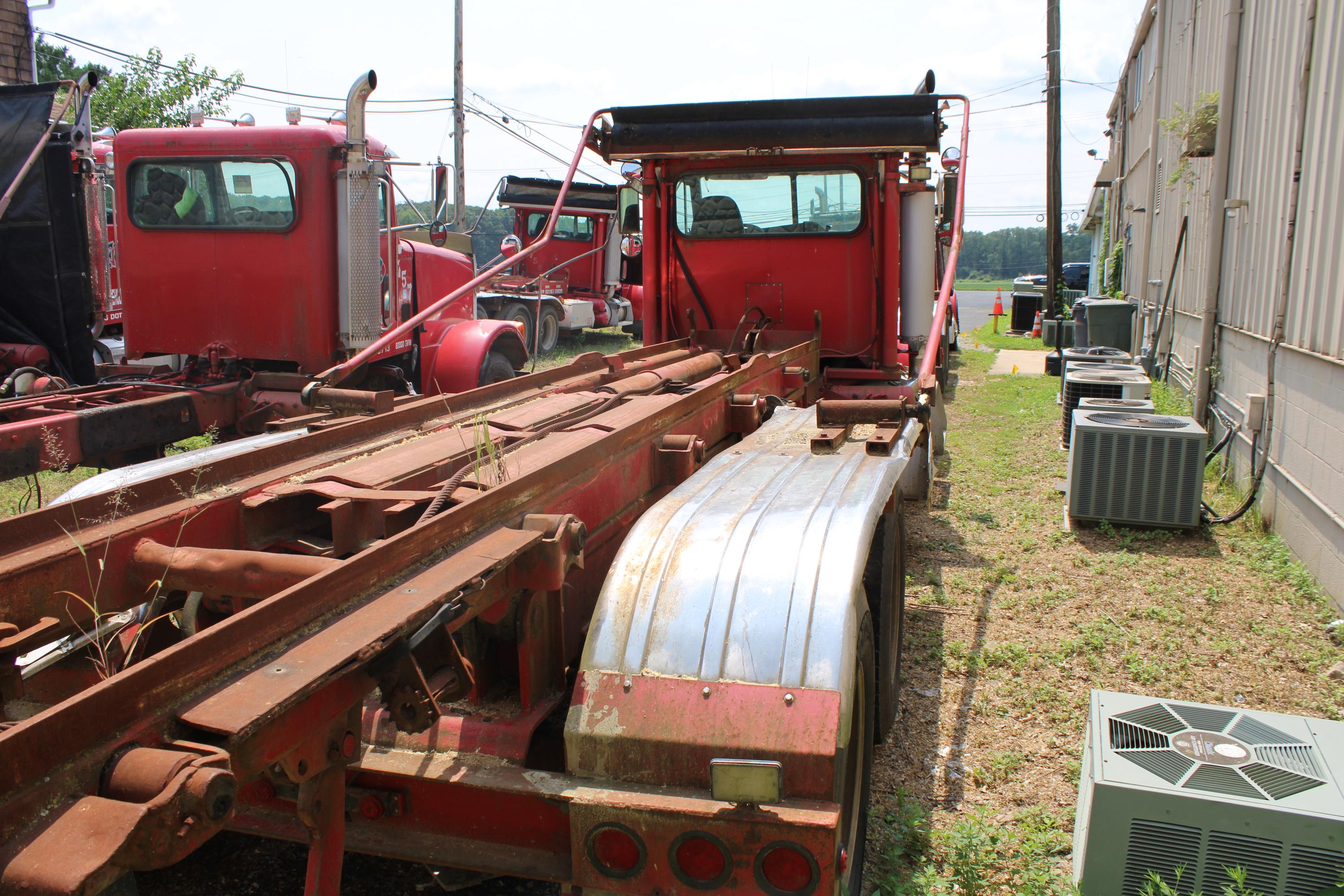 2000 Peterbilt Wastequip Roll-Off - image 10