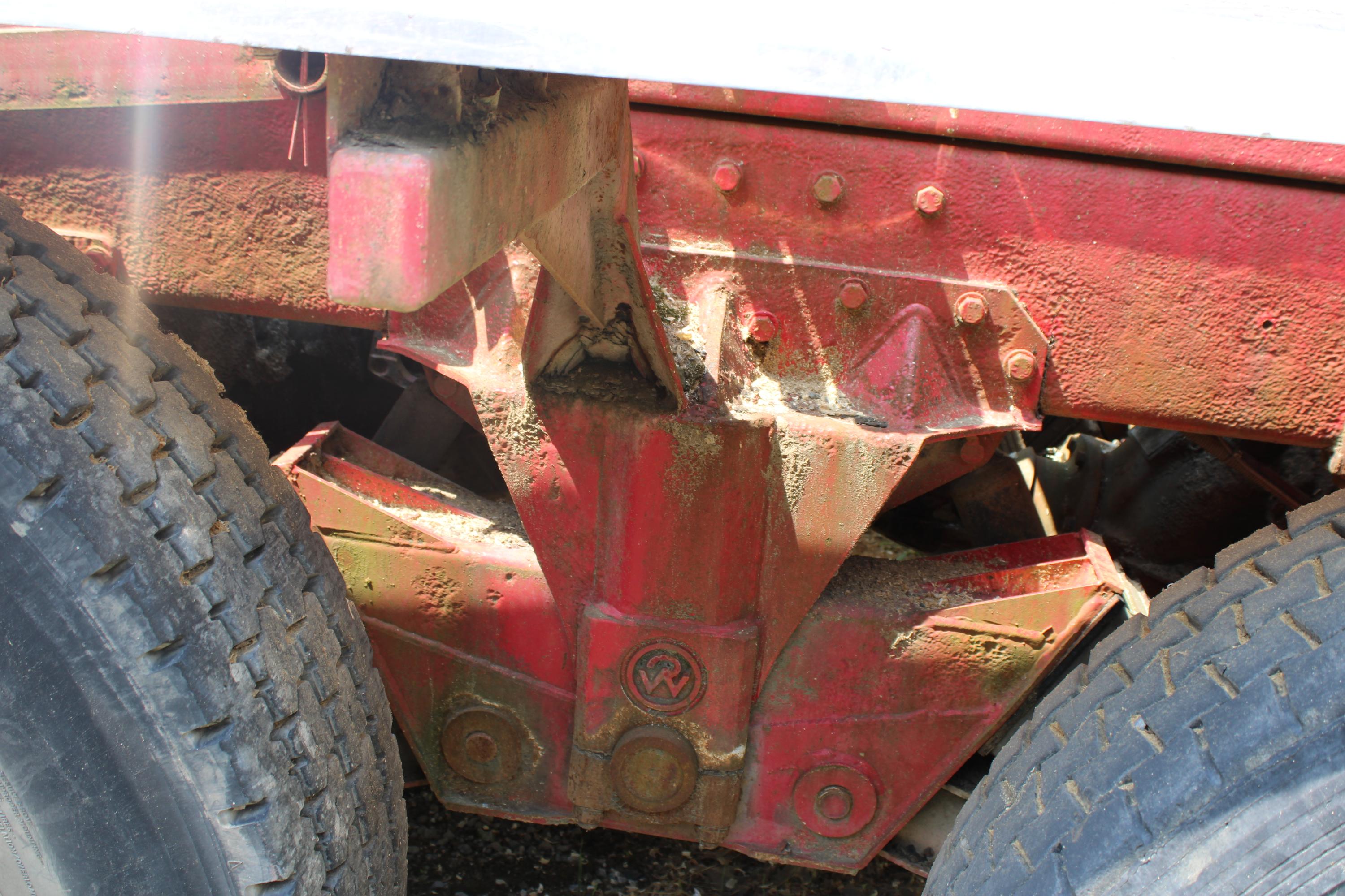 2000 Peterbilt Wastequip Roll-Off - image 11