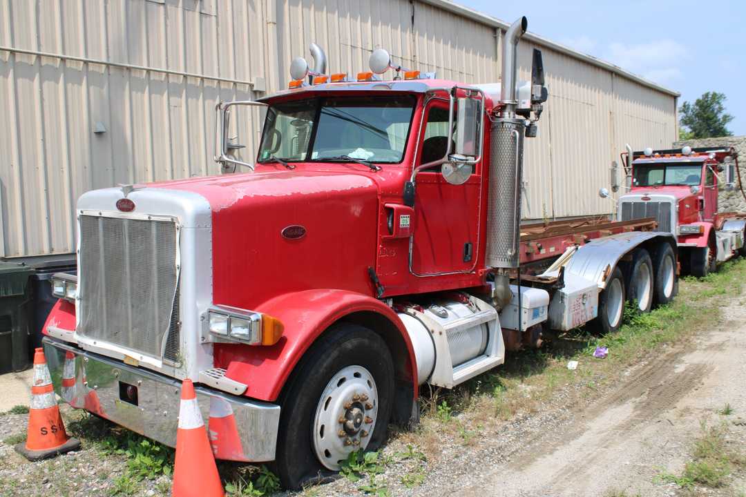 2006 Peterbilt Wastequip Roll-Off