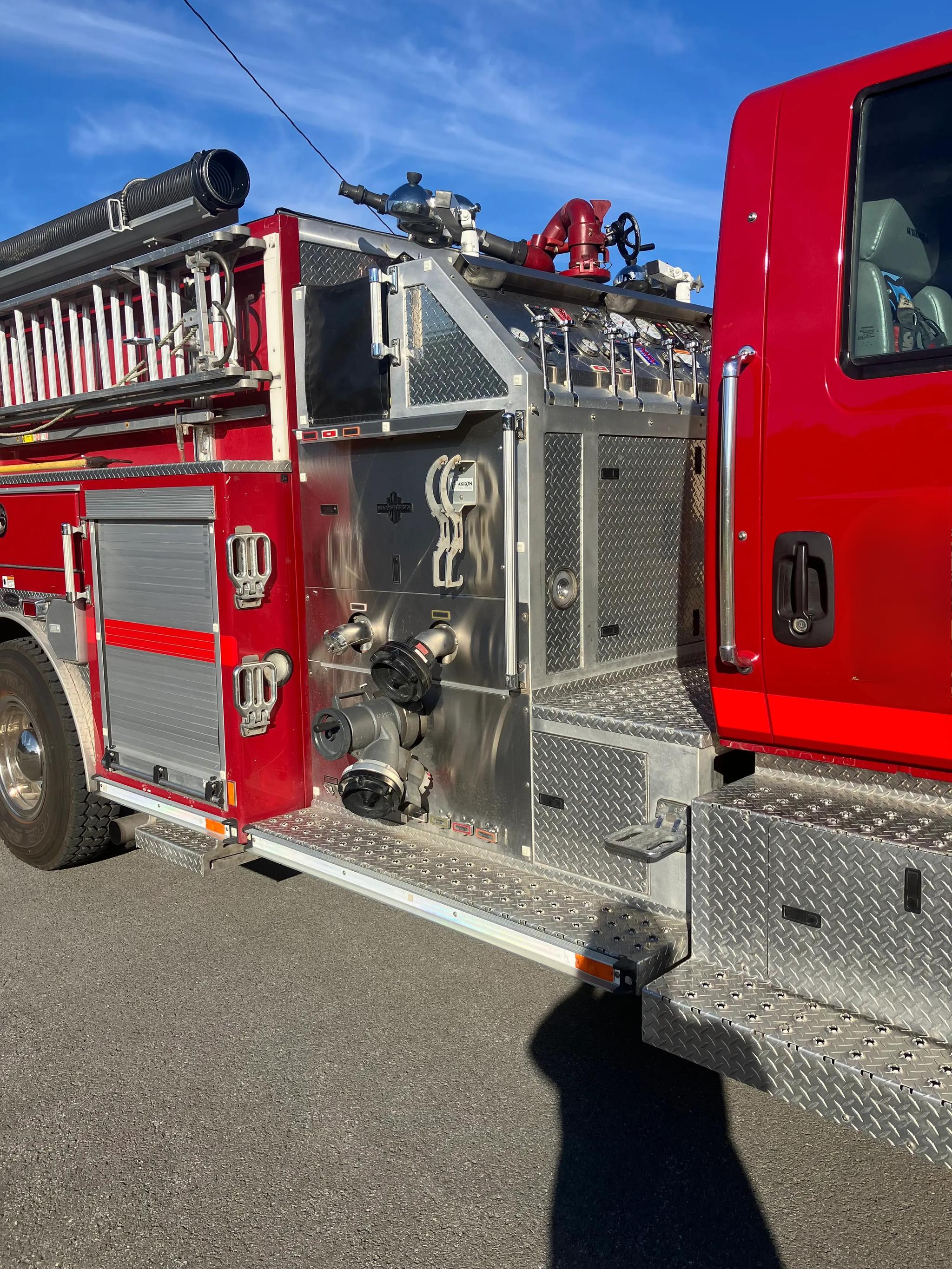 2006 E-One International Pumper - image 4