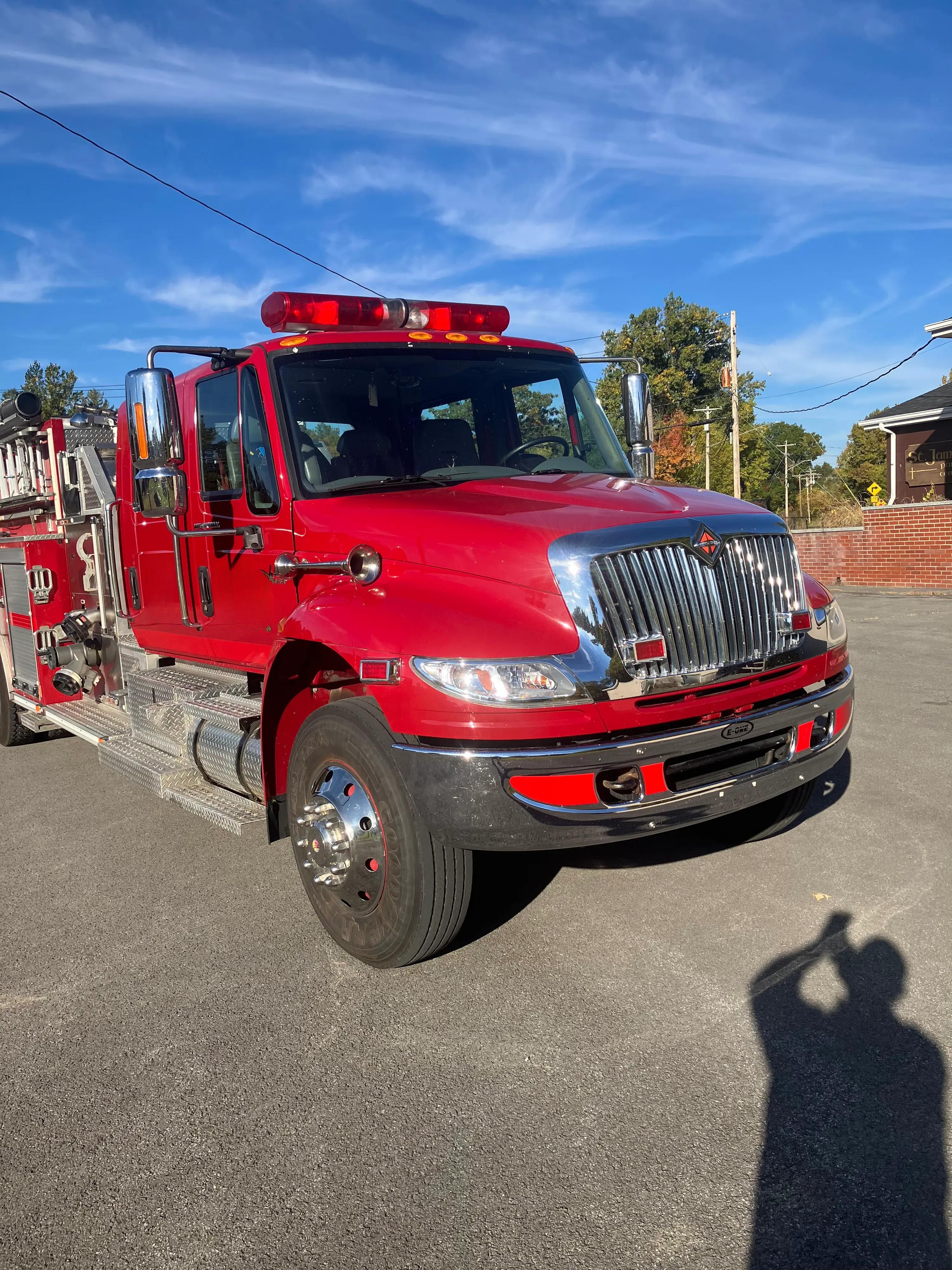 2006 E-One International Pumper - image 3