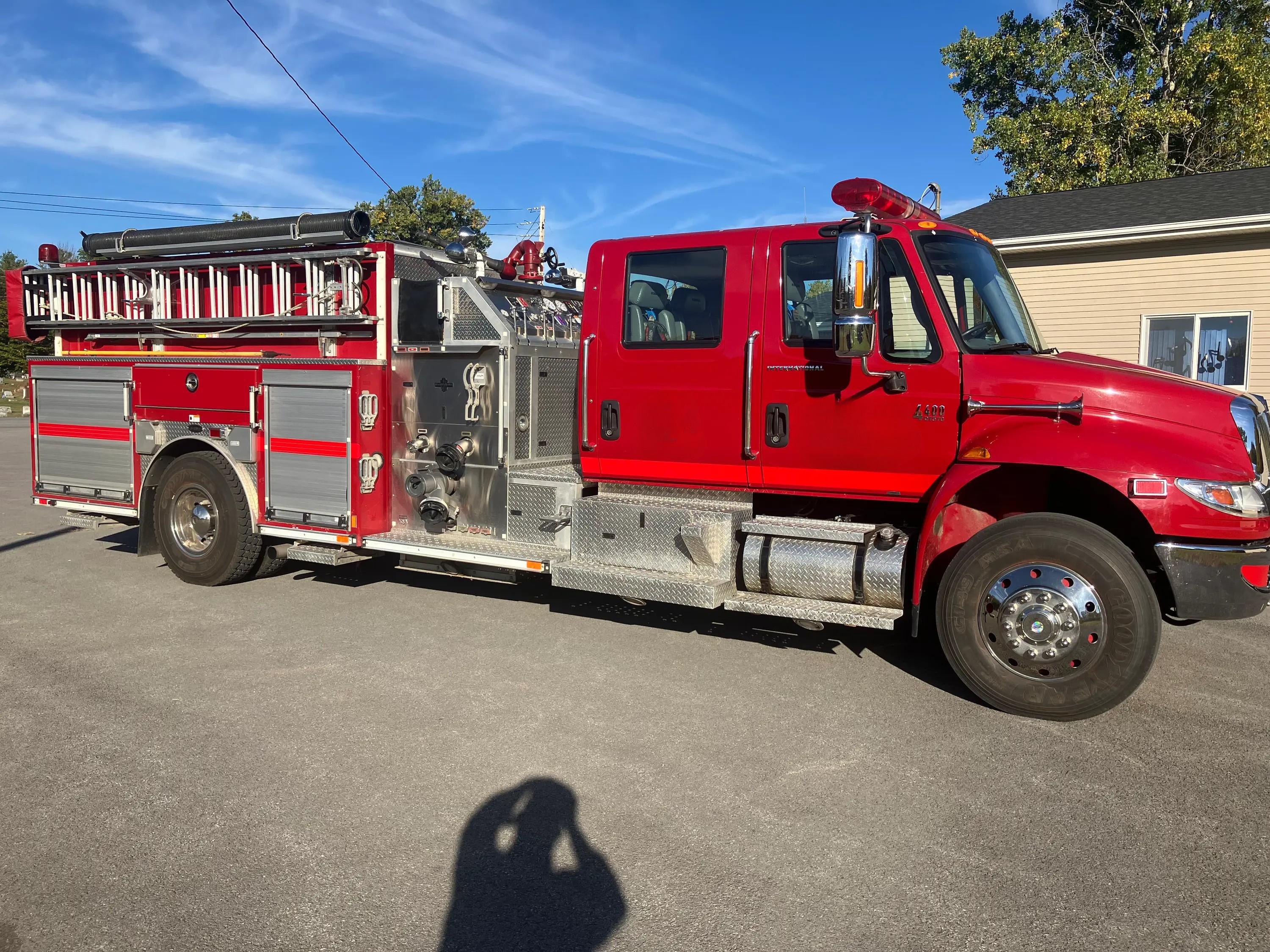 2006 E-One International Pumper - image 2