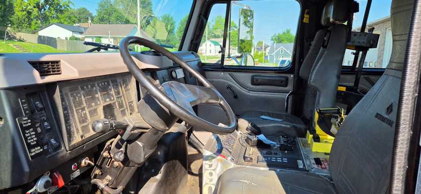 1999 E-One International Pumper — photo 4