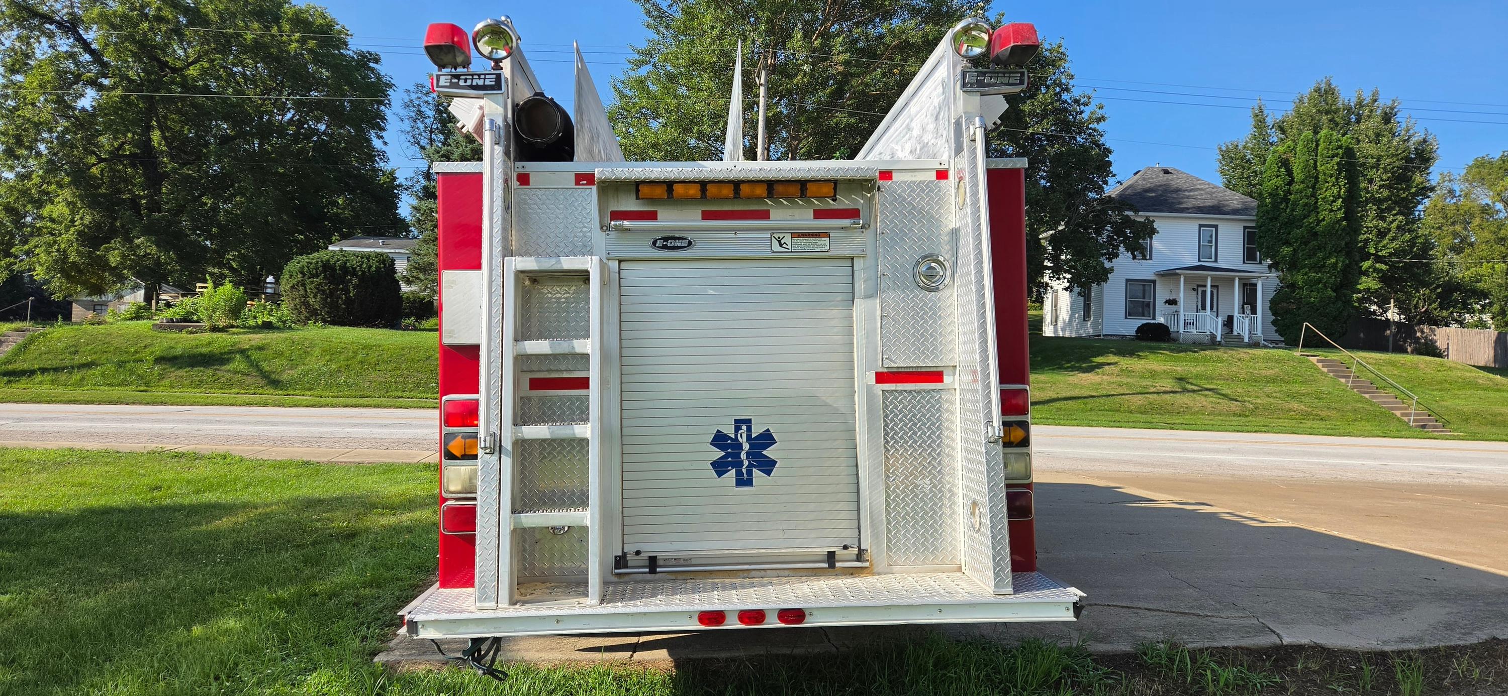 1999 E-One International Pumper - image 9