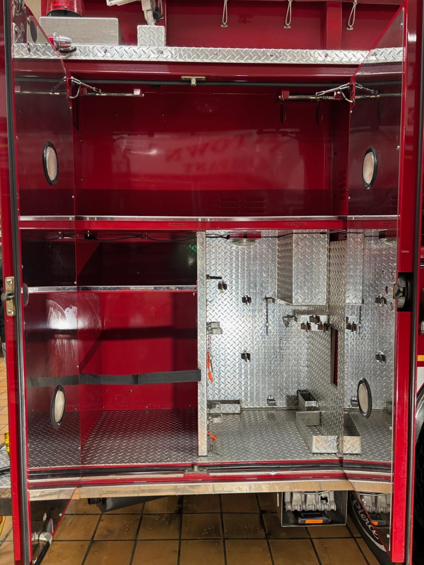 2000 Pierce Quantum Pumper - image 20