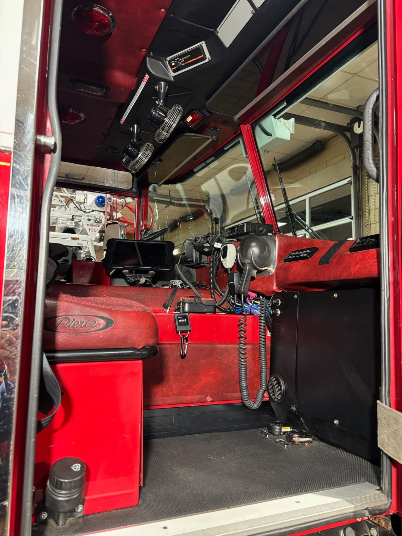 2000 Pierce Quantum Pumper - image 26