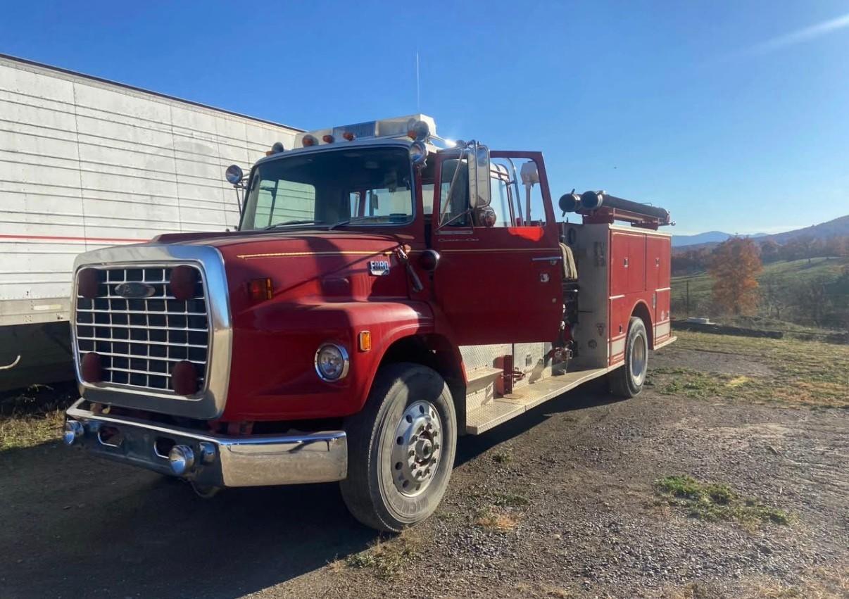 1977 Ford Pierce 4x4 Pumper - image 2