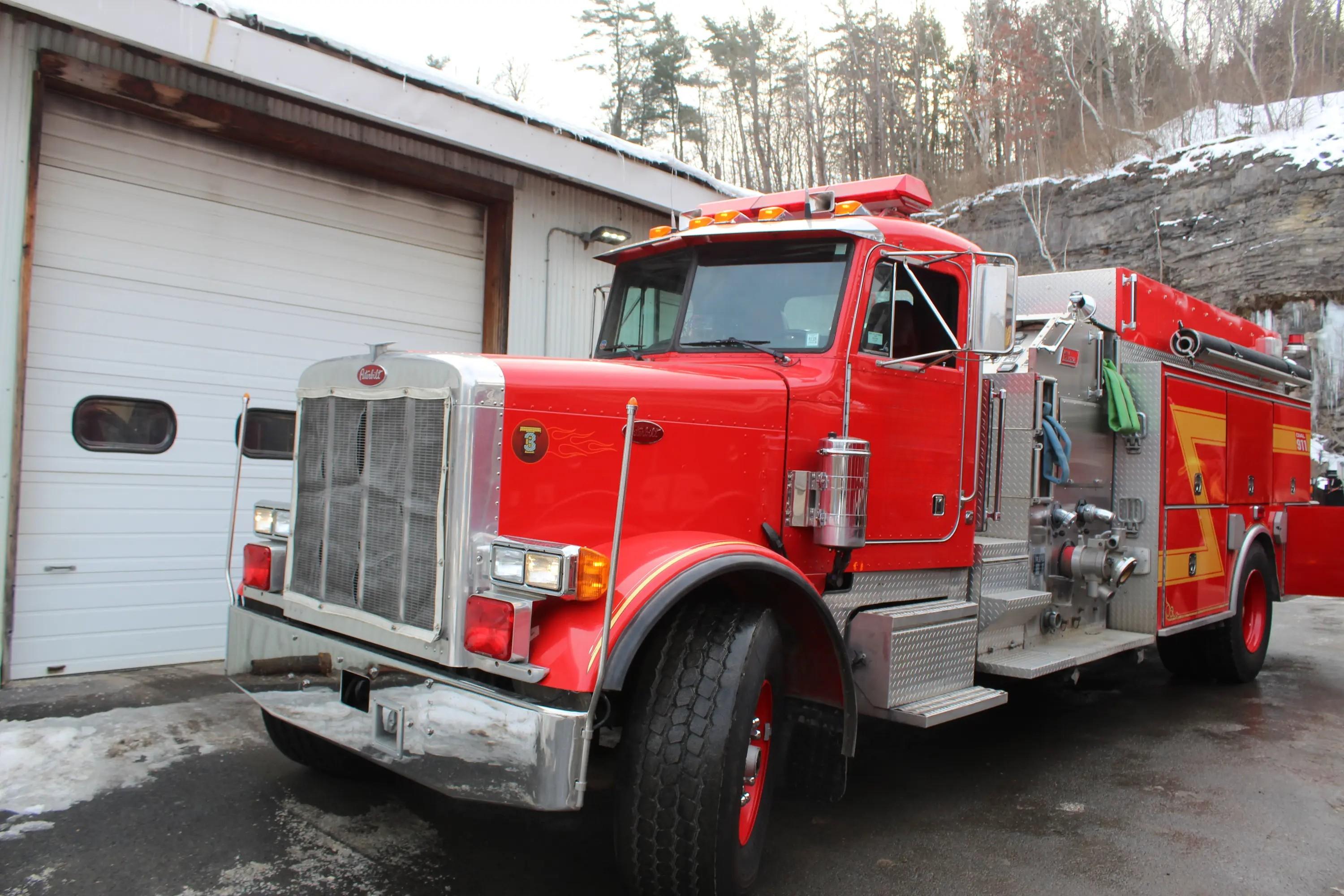 1992 New Lexington Peterbilt Pumper Tanker - image 1