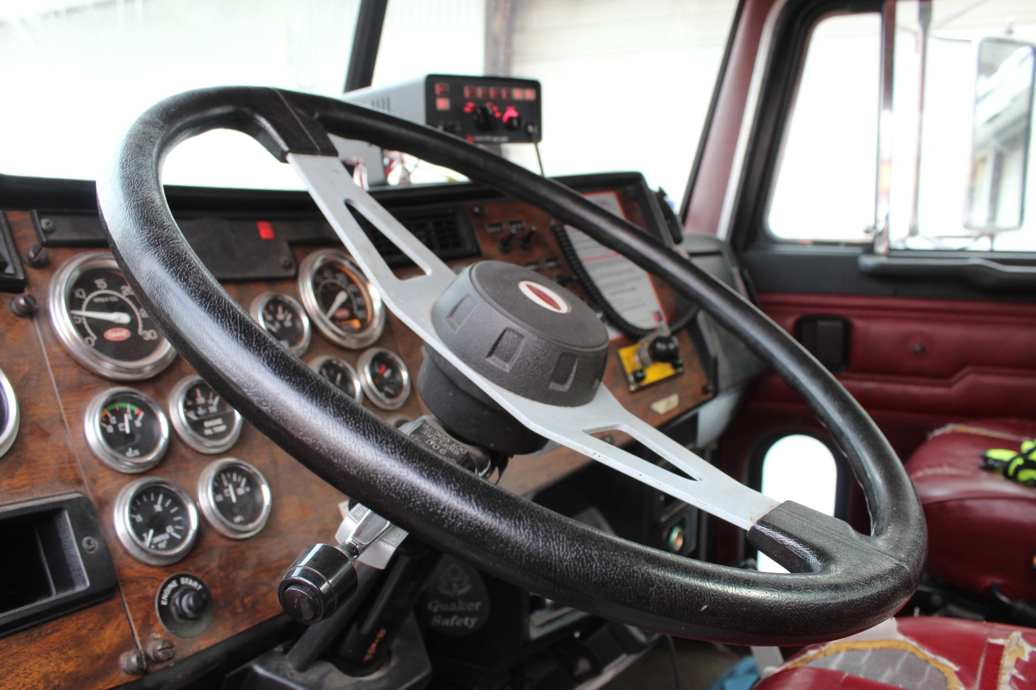 1992 New Lexington Peterbilt Pumper Tanker - image 5